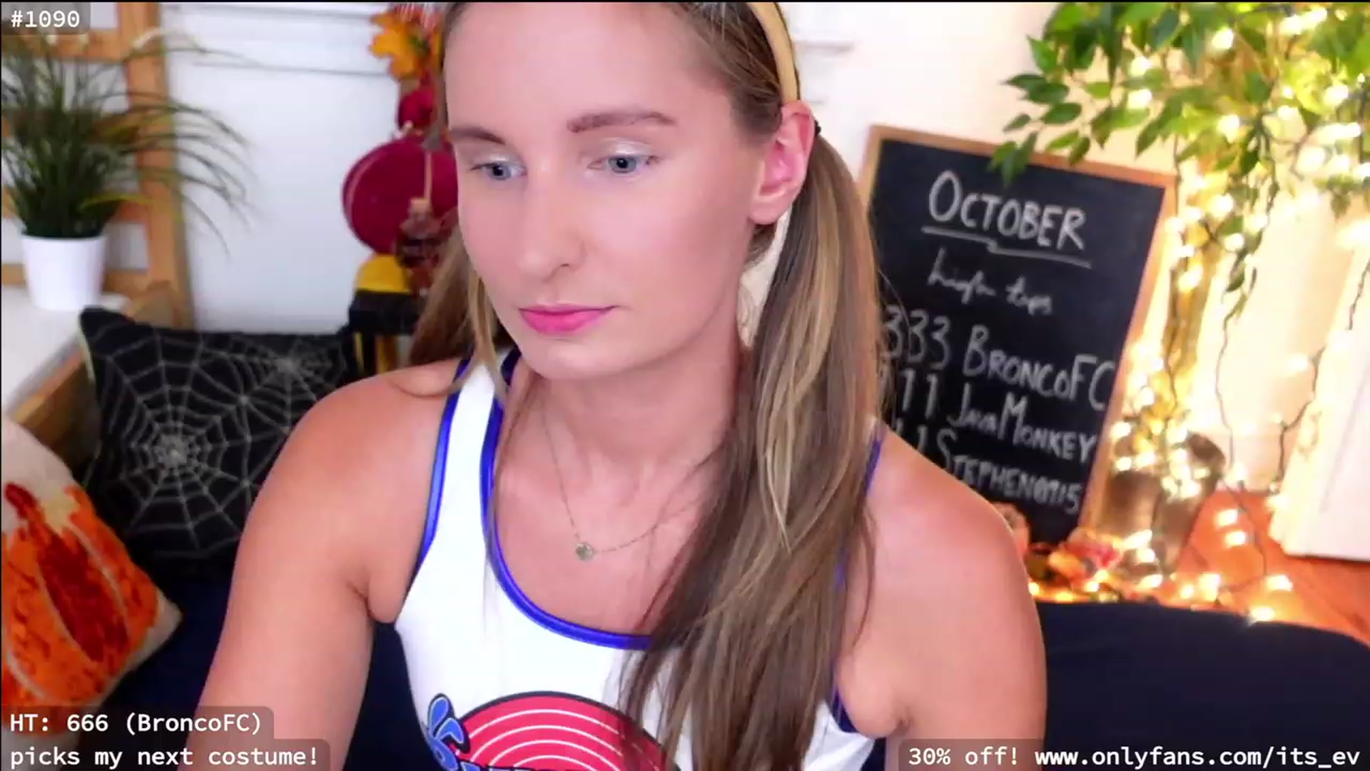 Gallery image thumbnail from hi_ella's myfreecams stream on, 10/06/2023, 01:47 image 17 of 20