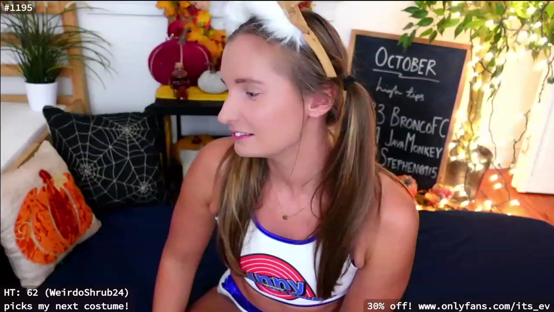 Gallery image thumbnail from hi_ella's myfreecams stream on, 10/06/2023, 01:47 image 2 of 20