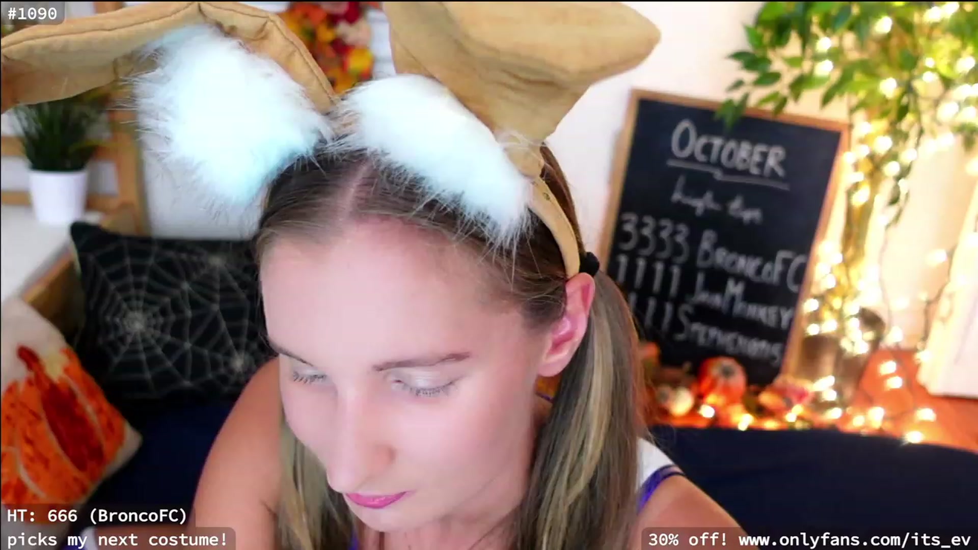 Gallery image thumbnail from hi_ella's myfreecams stream on, 10/06/2023, 01:47 image 18 of 20