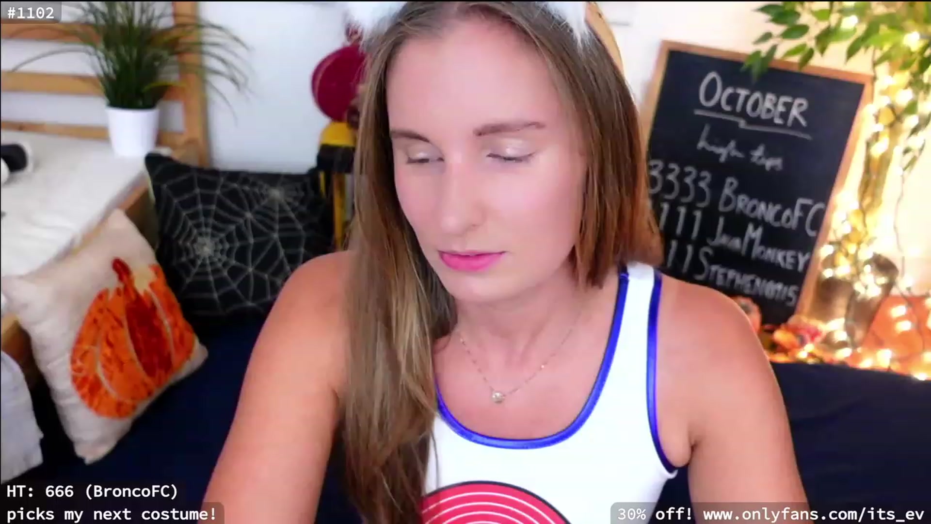 Gallery image thumbnail from hi_ella's myfreecams stream on, 10/06/2023, 01:47 image 10 of 20