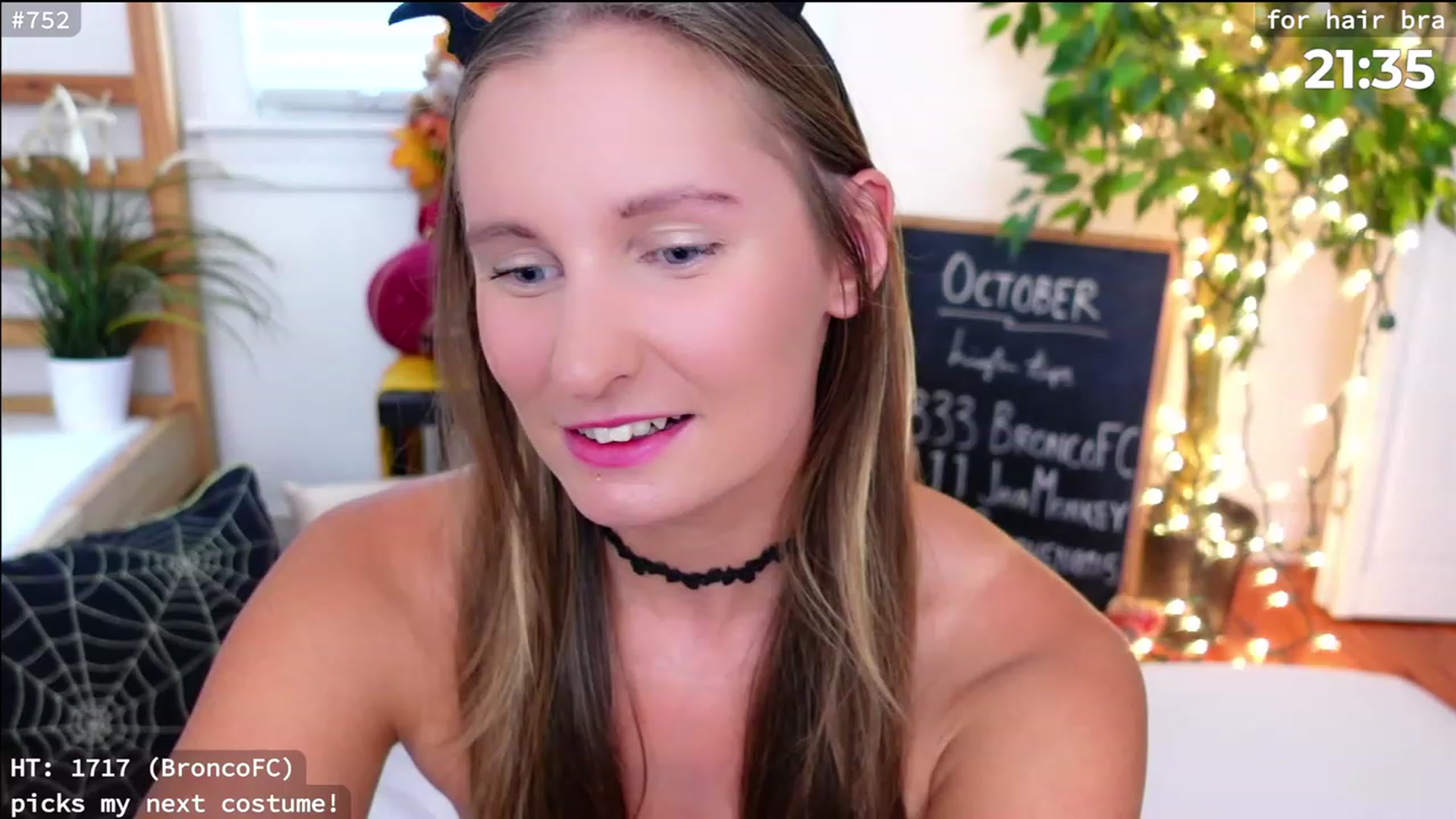 Gallery image thumbnail from hi_ella's myfreecams stream on, 10/06/2023, 20:28 image 11 of 20