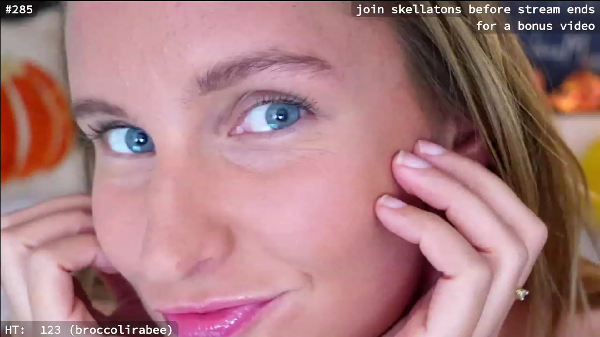 Gallery image thumbnail from hi_ella's myfreecams stream on, 10/11/2023, 03:51 image 1 of 20
