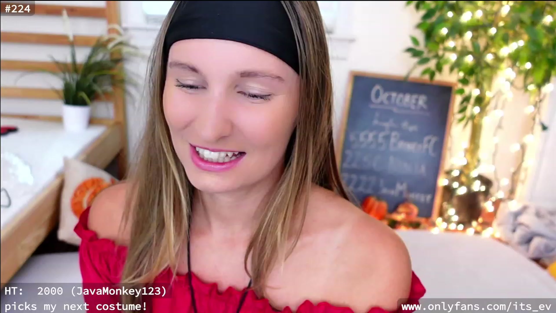 Gallery image thumbnail from hi_ella's myfreecams stream on, 10/13/2023, 19:44 image 9 of 20