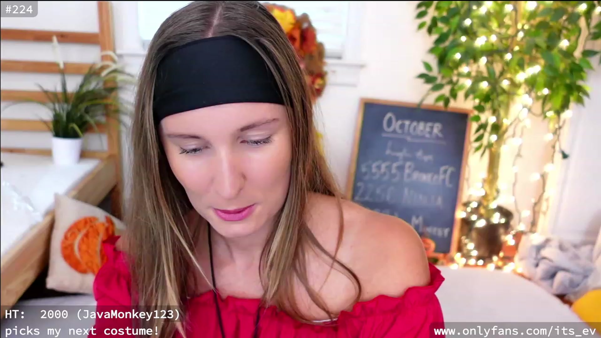 Gallery image thumbnail from hi_ella's myfreecams stream on, 10/13/2023, 19:44 image 15 of 20