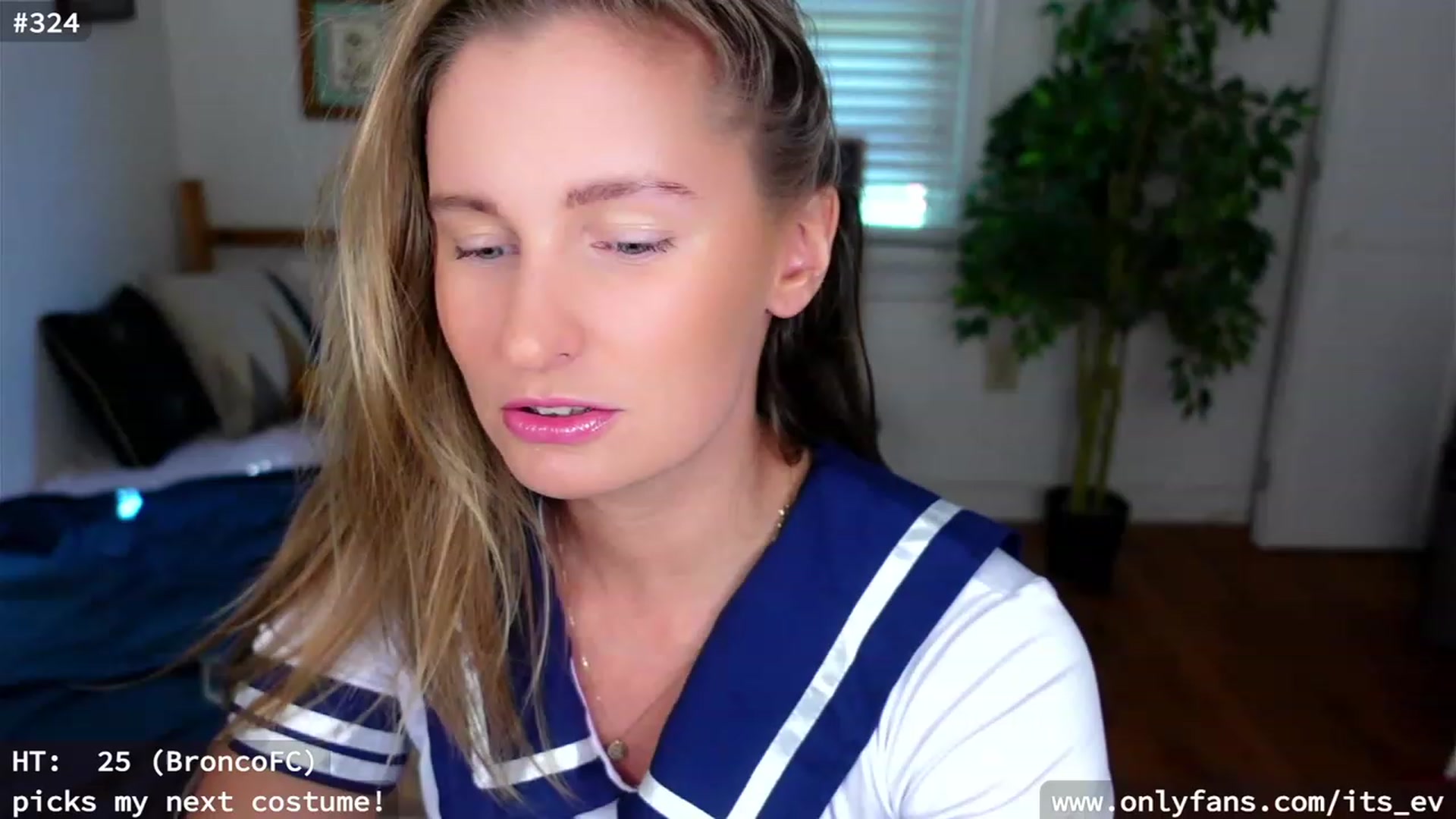 Gallery image thumbnail from hi_ella's myfreecams stream on, 10/18/2023, 19:15 image 9 of 20