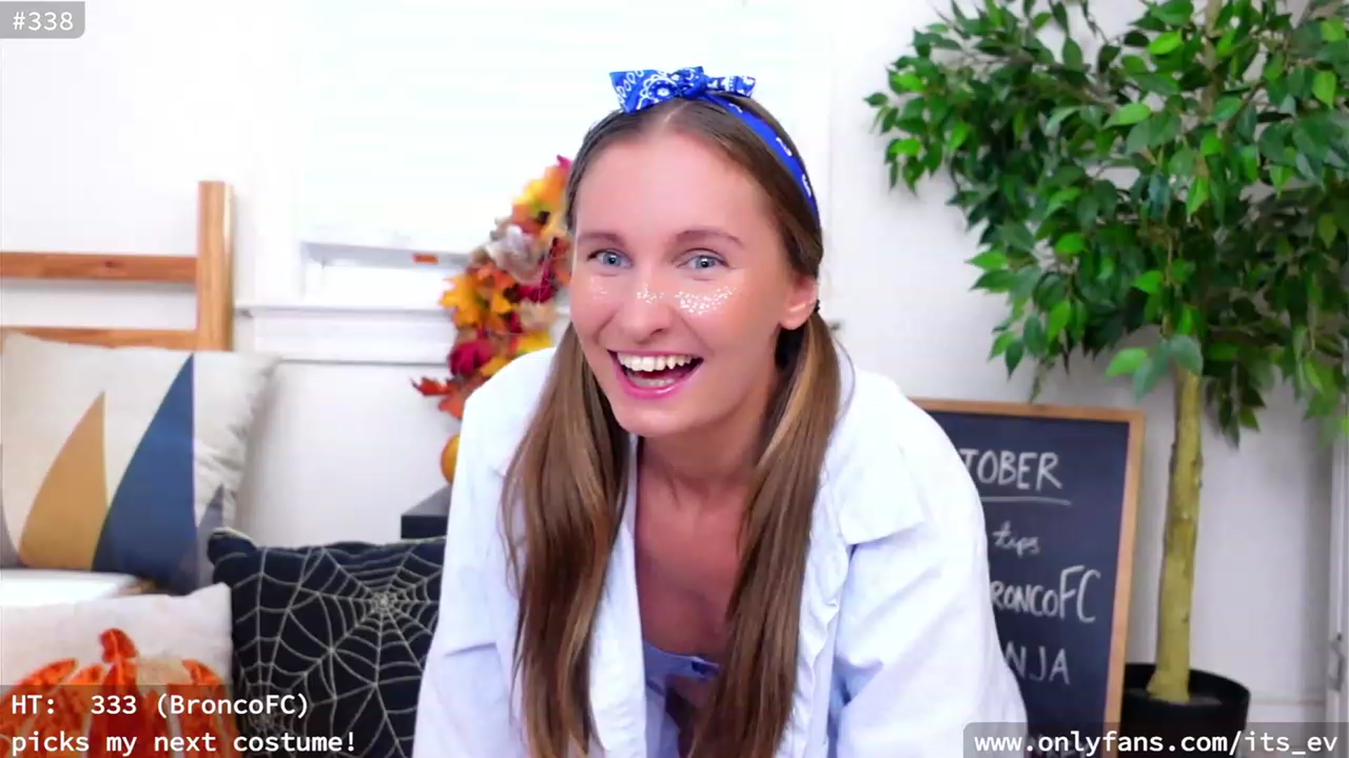Gallery image thumbnail from hi_ella's myfreecams stream on, 10/19/2023, 21:29 image 11 of 20