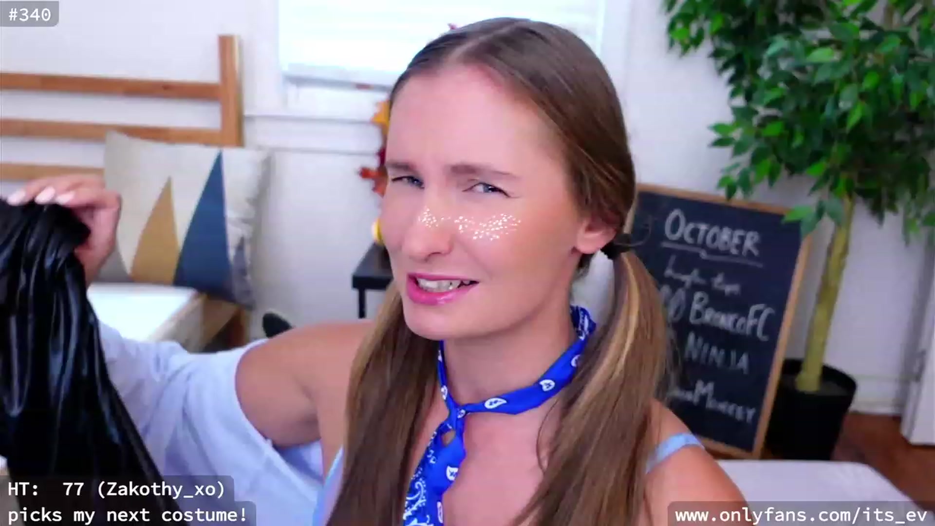 Gallery image thumbnail from hi_ella's myfreecams stream on, 10/19/2023, 21:29 image 3 of 20