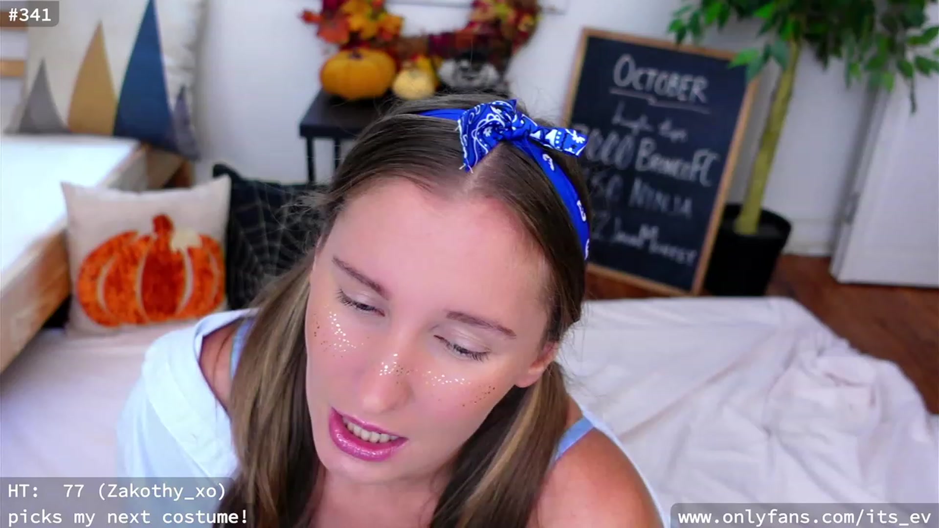 Gallery image thumbnail from hi_ella's myfreecams stream on, 10/19/2023, 21:29 image 7 of 20