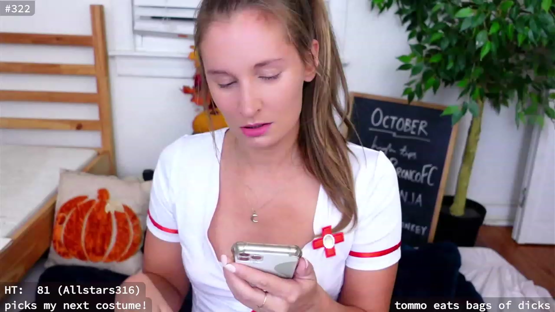 Gallery image thumbnail from hi_ella's myfreecams stream on, 10/20/2023, 02:51 image 10 of 20
