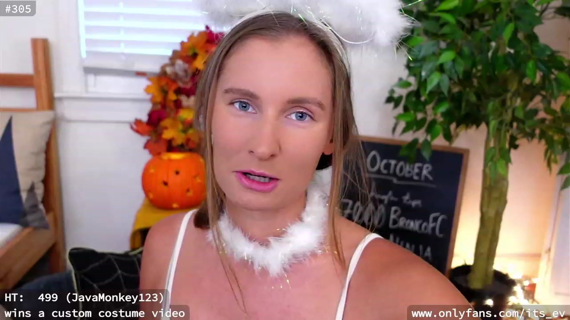 Gallery image thumbnail from hi_ella's myfreecams stream on, 10/27/2023, 19:59 image 14 of 20