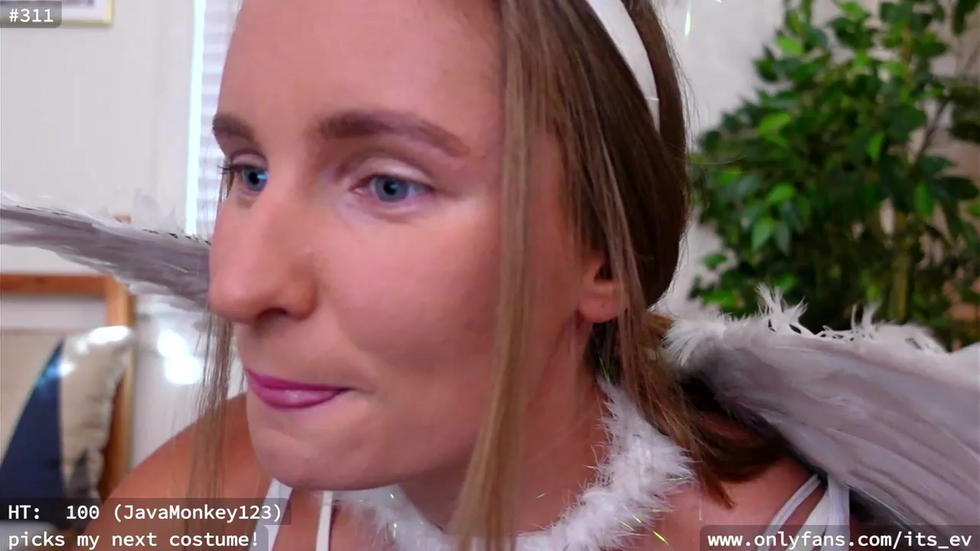 Gallery image thumbnail from hi_ella's myfreecams stream on, 10/27/2023, 19:59 image 1 of 20