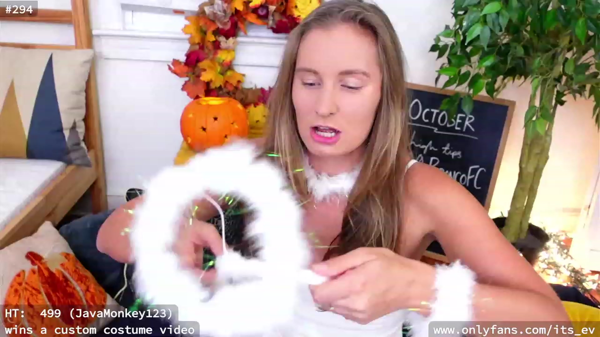 Gallery image thumbnail from hi_ella's myfreecams stream on, 10/27/2023, 21:05 image 18 of 20