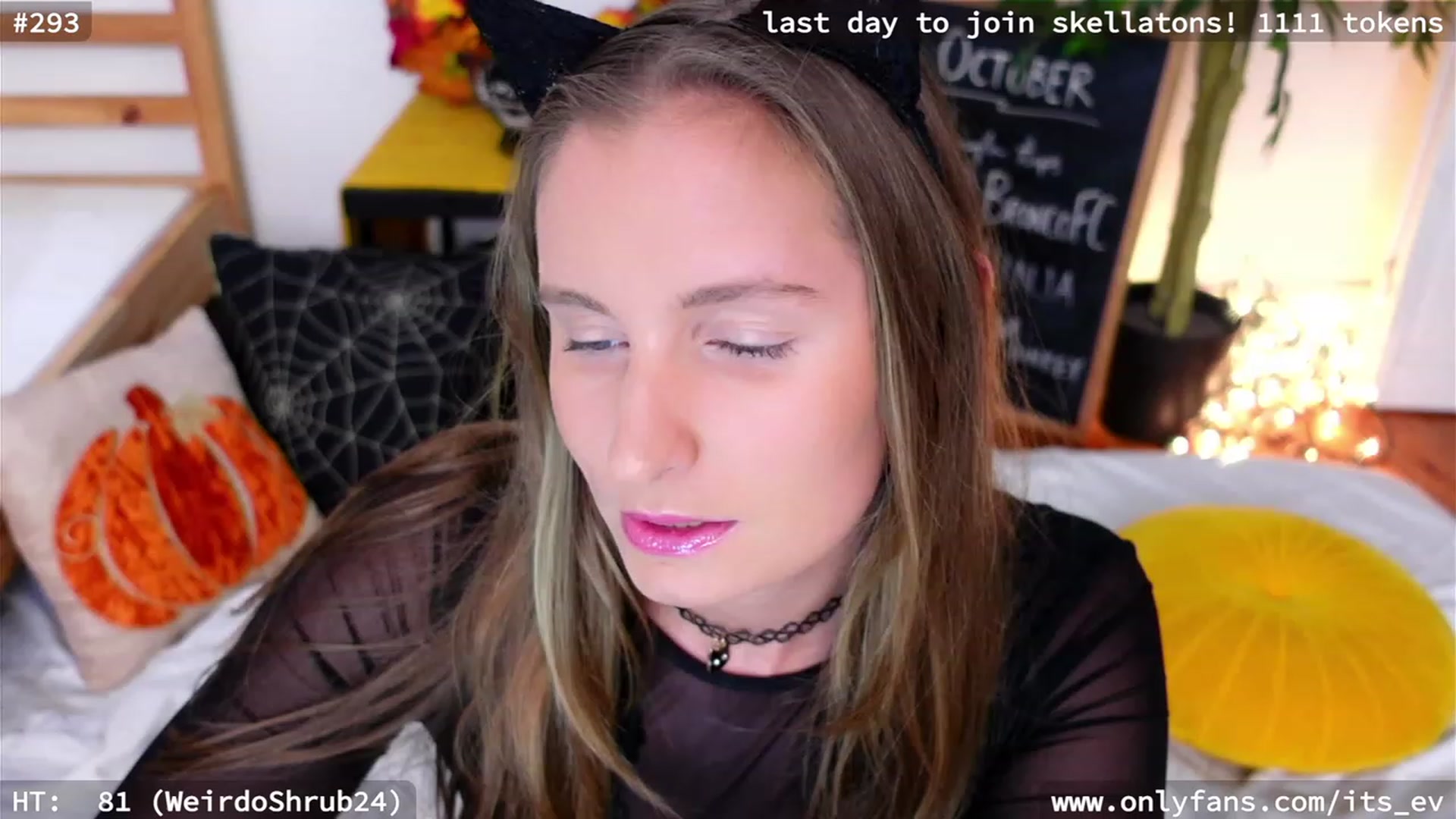 Gallery image thumbnail from hi_ella's myfreecams stream on, 10/31/2023, 22:14 image 7 of 20