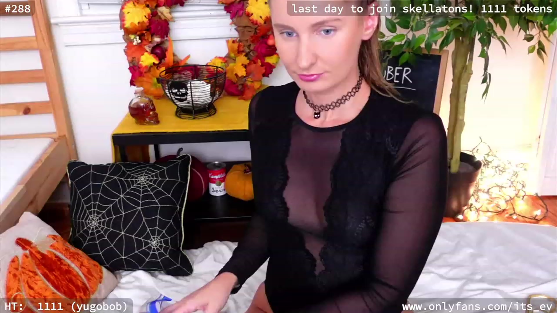 Gallery image thumbnail from hi_ella's myfreecams stream on, 10/31/2023, 22:14 image 11 of 20