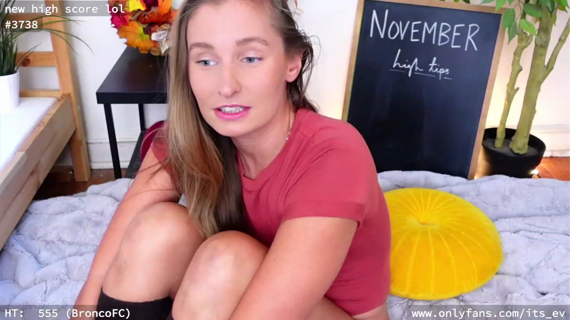 Gallery image thumbnail from hi_ella's myfreecams stream on, 11/04/2023, 21:00 image 10 of 20