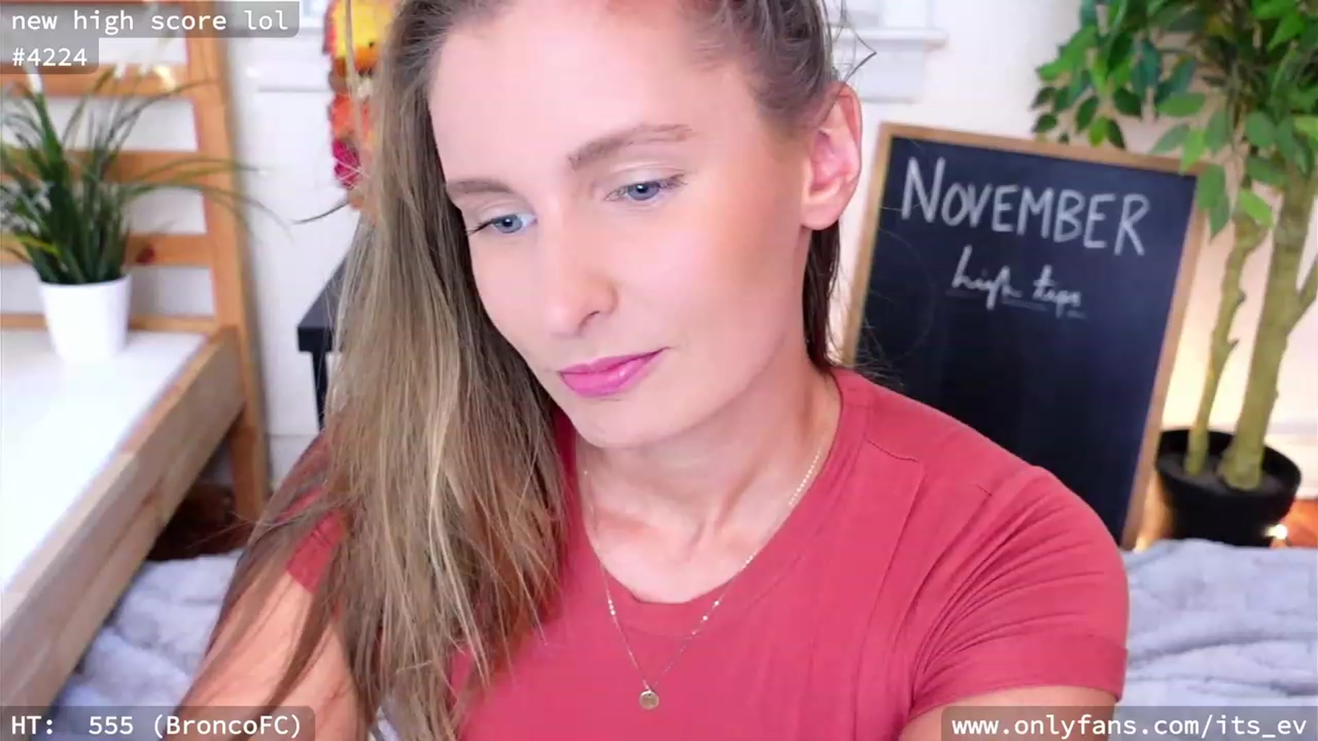 Gallery image thumbnail from hi_ella's myfreecams stream on, 11/04/2023, 21:00 image 6 of 20