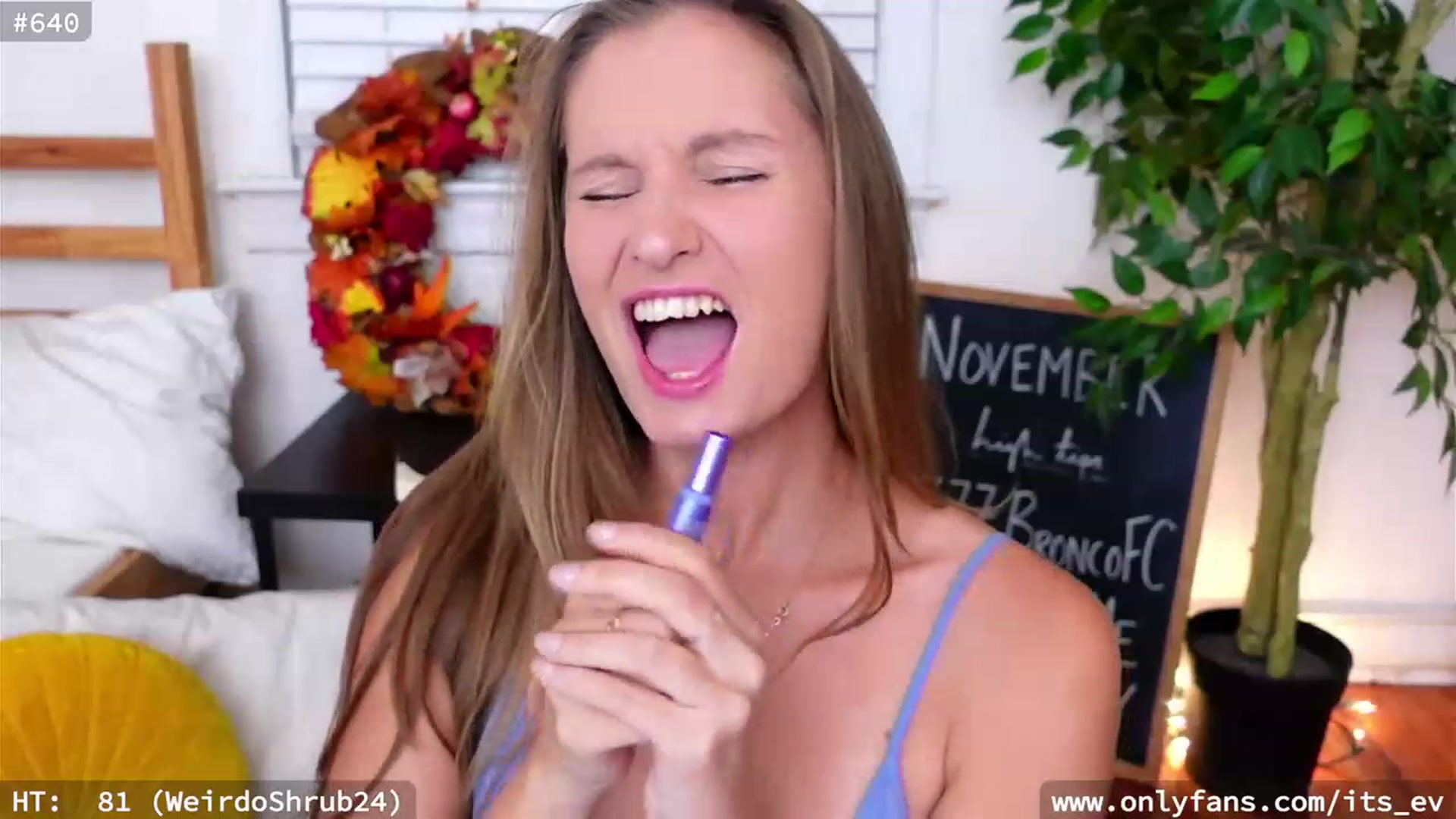 Gallery image thumbnail from hi_ella's myfreecams stream on, 11/08/2023, 04:25 image 6 of 20