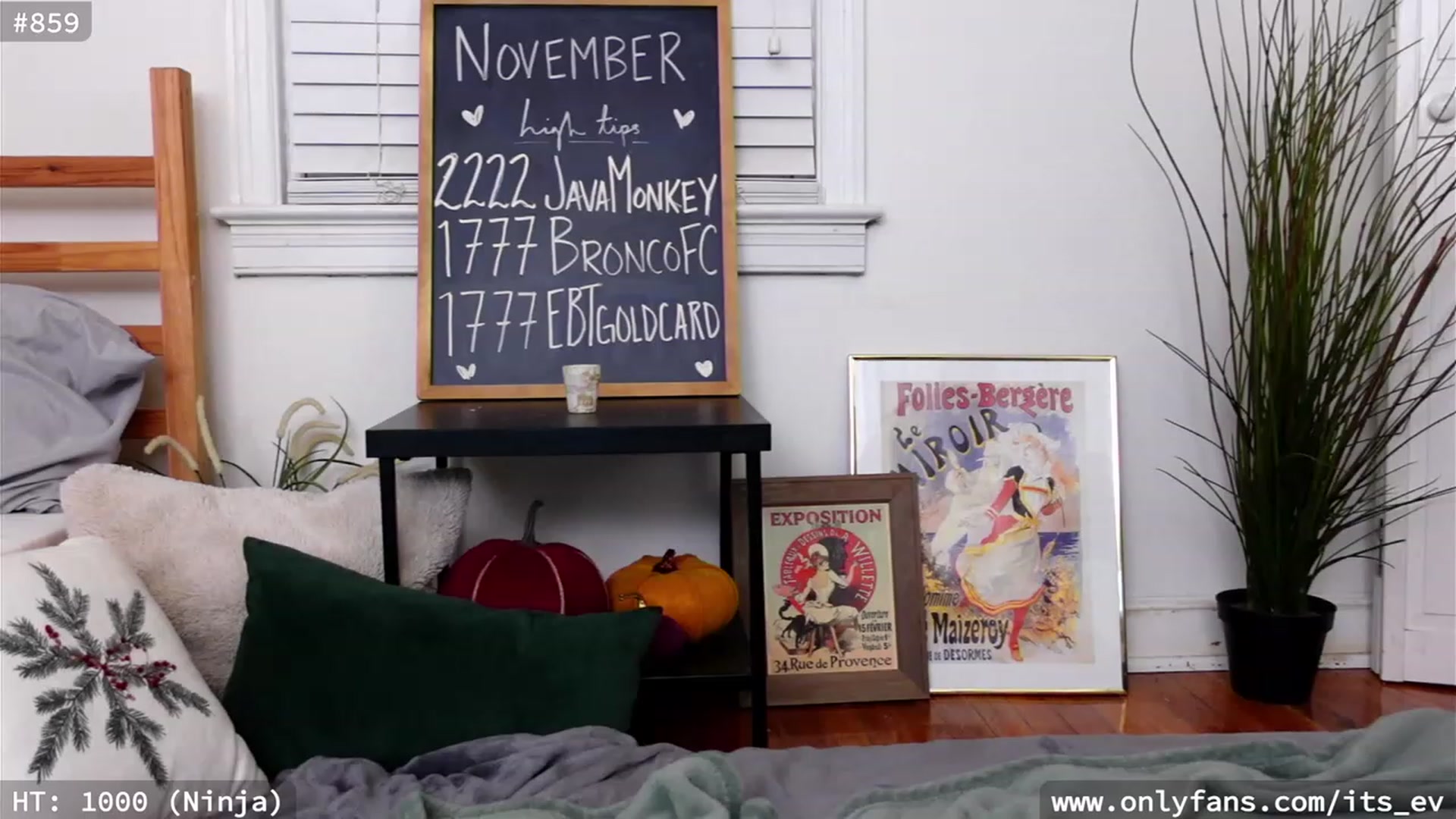 Gallery image thumbnail from hi_ella's myfreecams stream on, 11/22/2023, 04:35 image 1 of 20