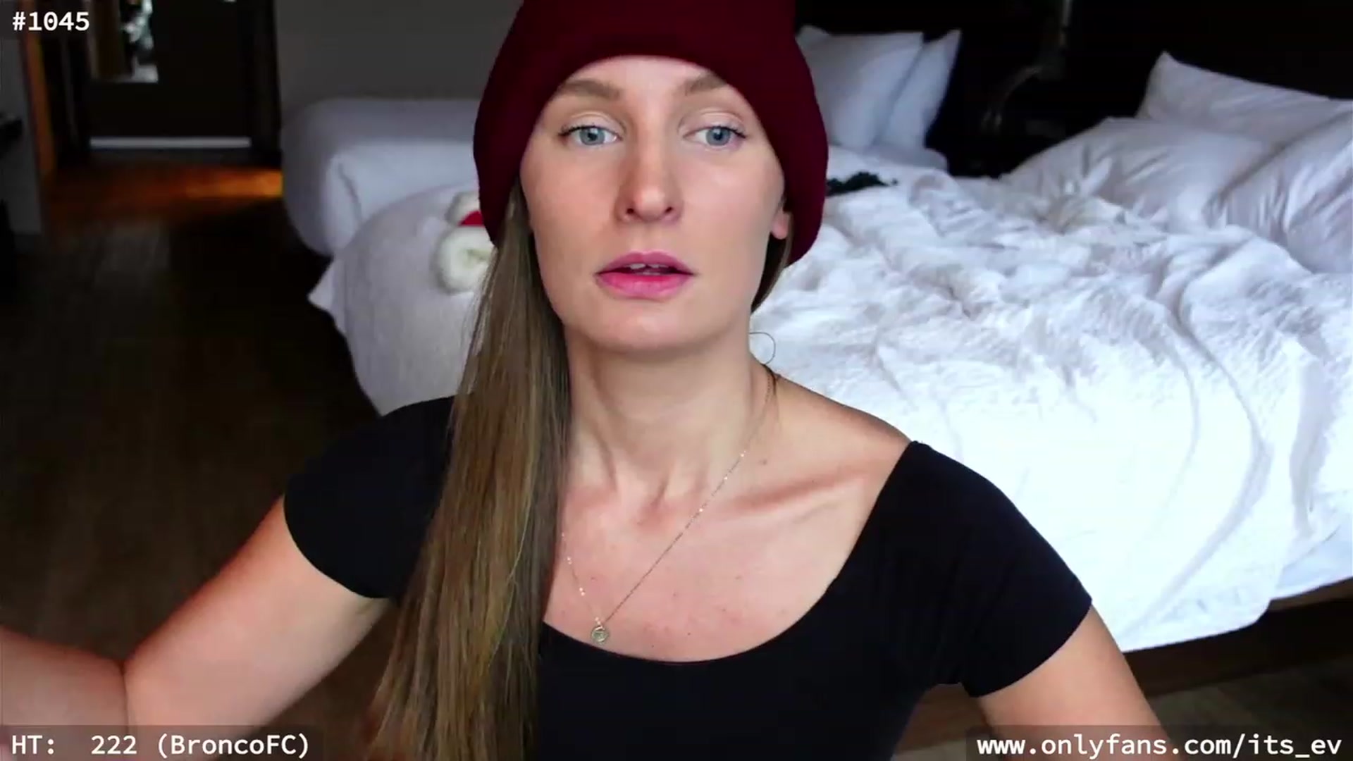 Gallery image thumbnail from hi_ella's myfreecams stream on, 12/01/2023, 21:24 image 5 of 20