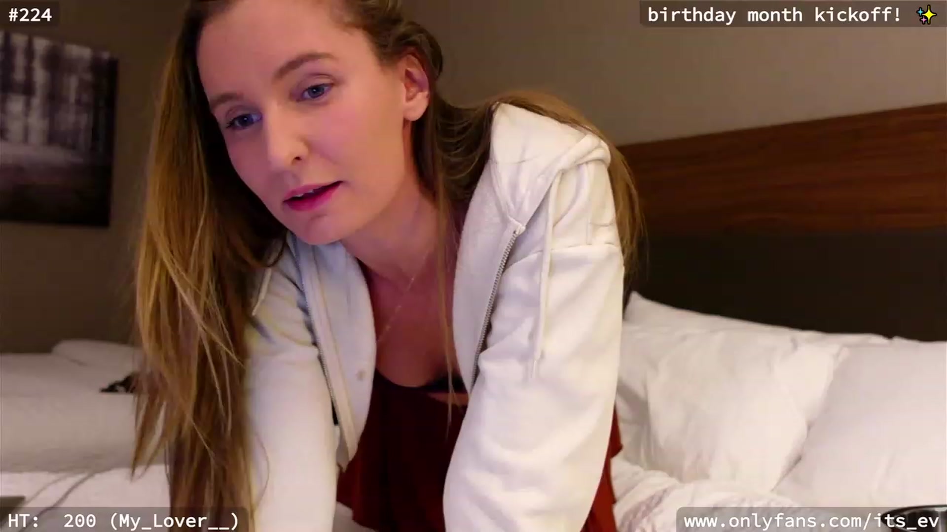 Gallery image thumbnail from hi_ella's myfreecams stream on, 12/02/2023, 02:36 image 17 of 20