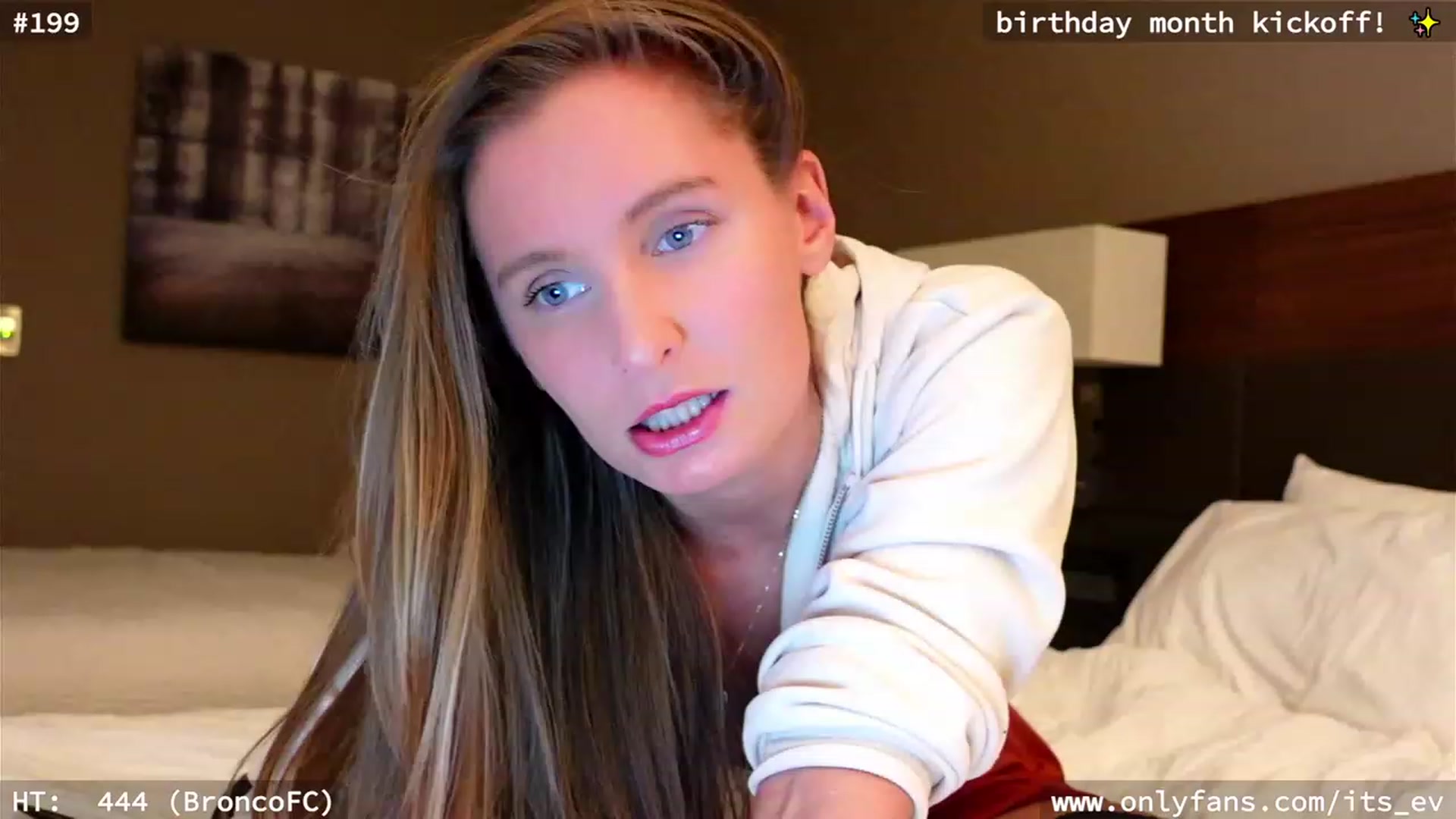Gallery image thumbnail from hi_ella's myfreecams stream on, 12/02/2023, 04:57 image 7 of 20