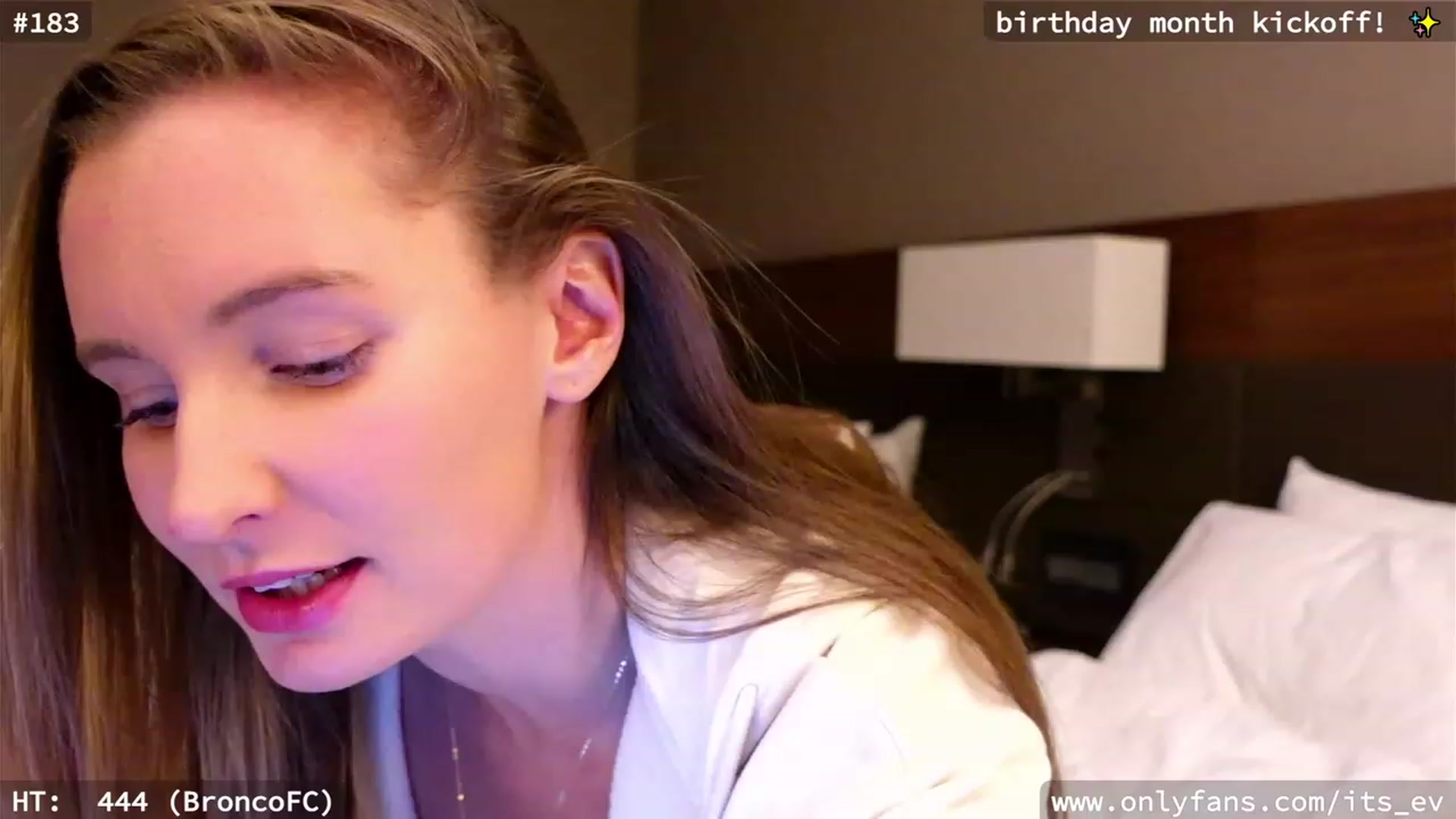 Gallery image thumbnail from hi_ella's myfreecams stream on, 12/02/2023, 04:57 image 8 of 20