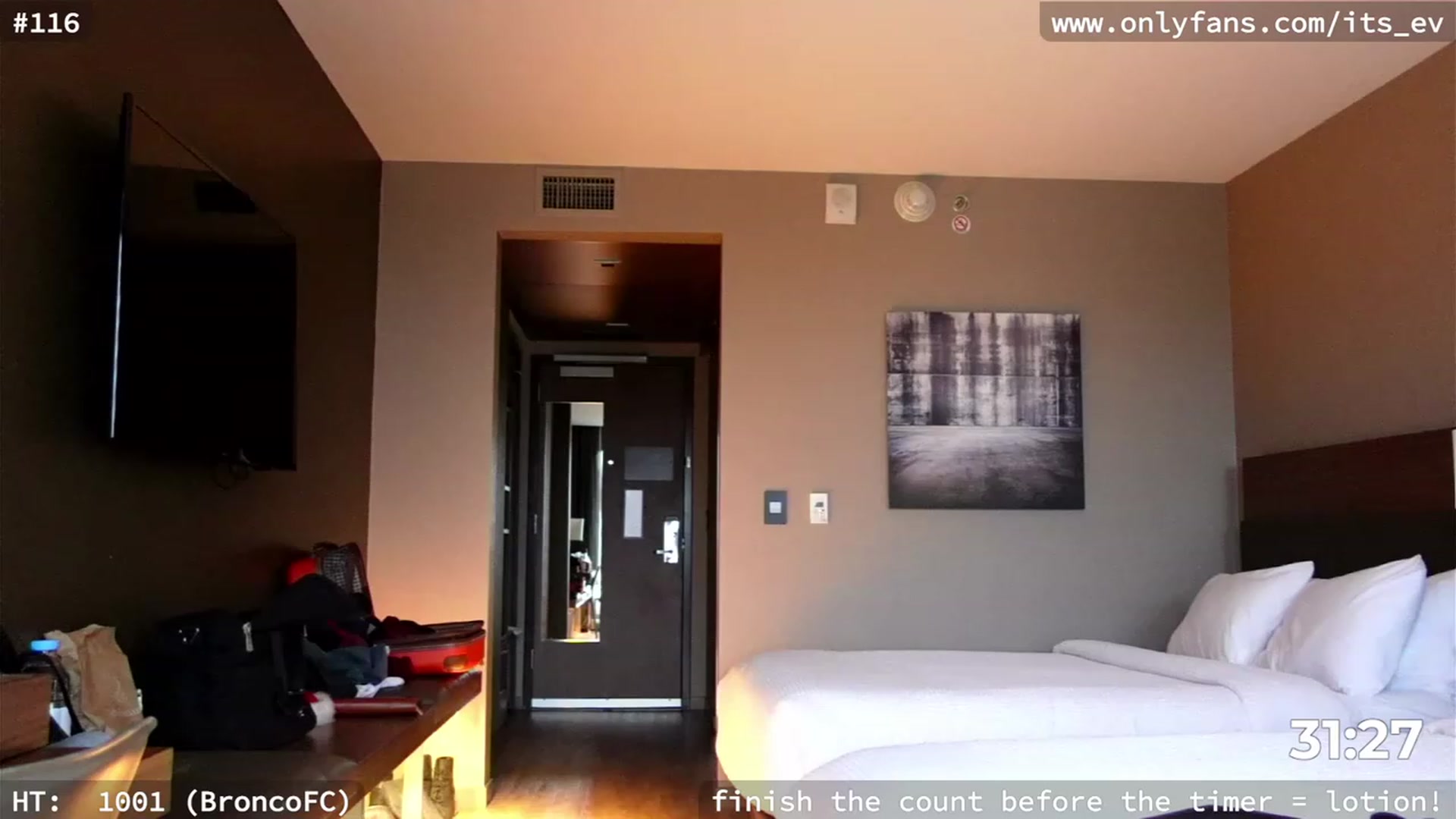 Gallery image thumbnail from hi_ella's myfreecams stream on, 12/02/2023, 22:13 image 8 of 20