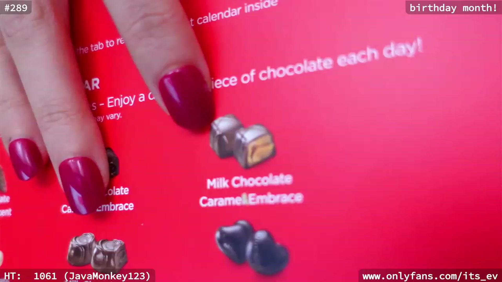 Gallery image thumbnail from hi_ella's myfreecams stream on, 12/10/2023, 21:48 image 13 of 20
