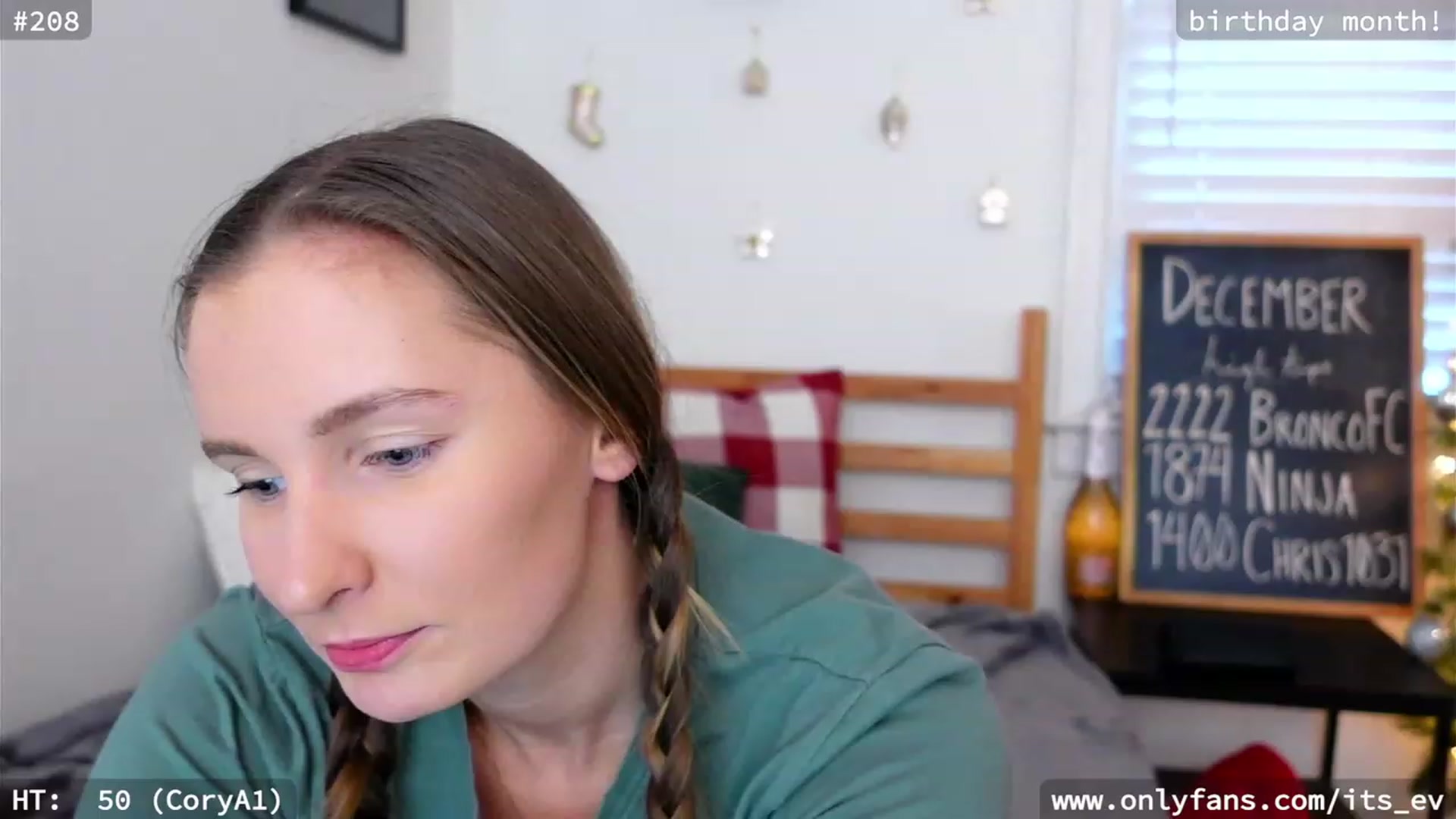 Gallery image thumbnail from hi_ella's myfreecams stream on, 12/12/2023, 21:46 image 6 of 20