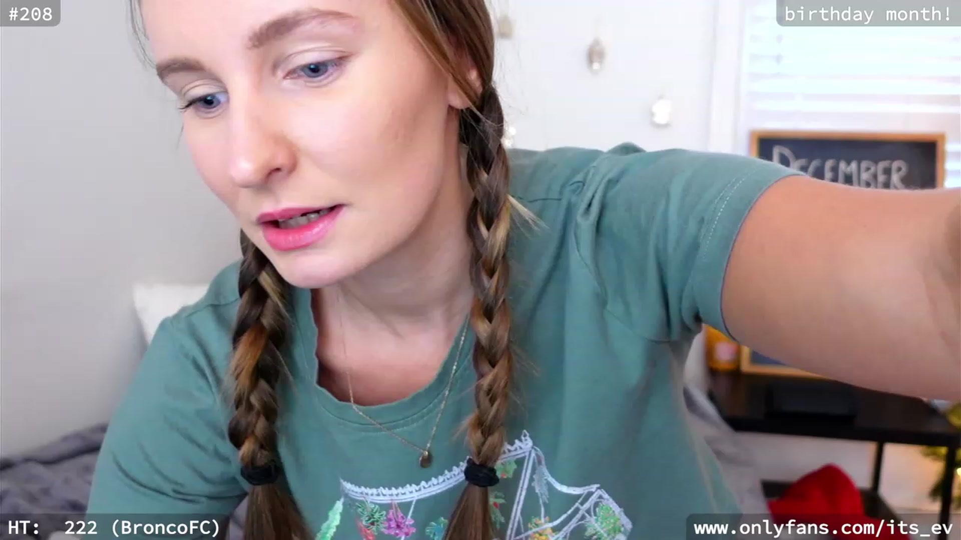 Gallery image thumbnail from hi_ella's myfreecams stream on, 12/12/2023, 21:46 image 13 of 20