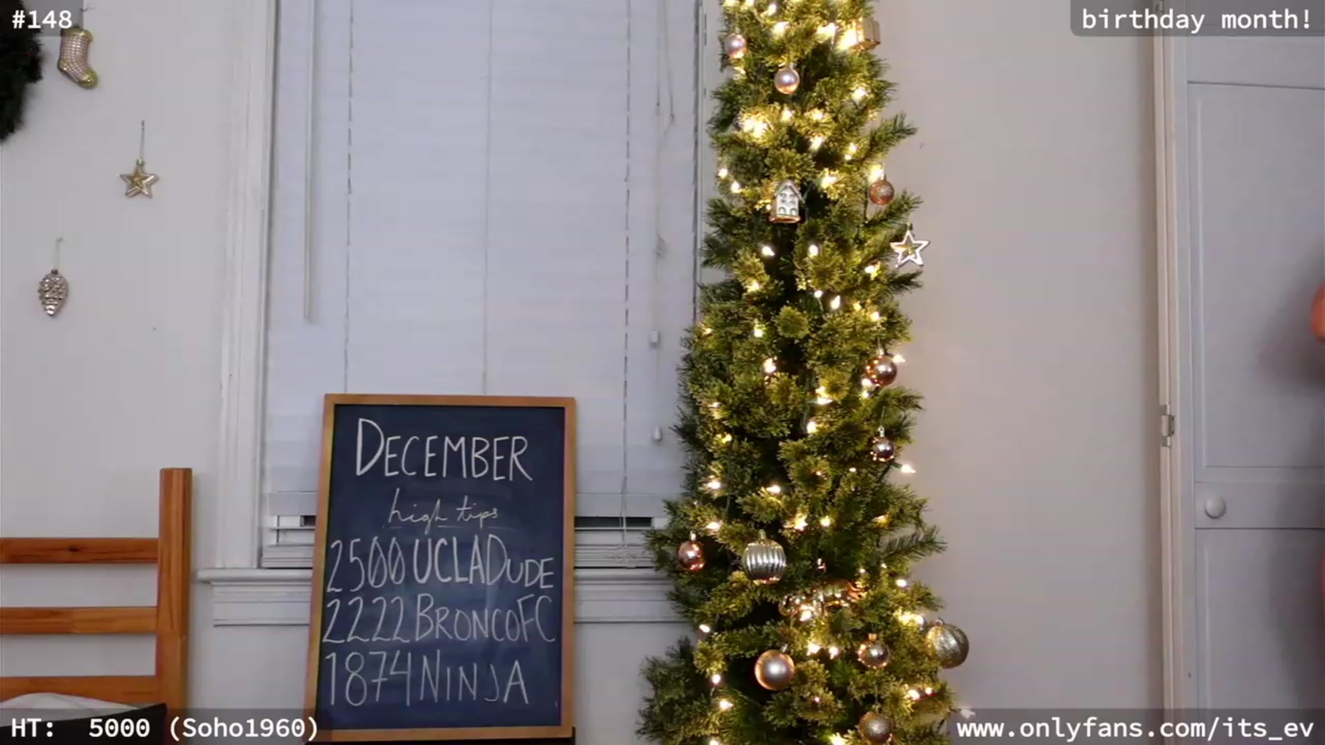 Gallery image thumbnail from hi_ella's myfreecams stream on, 12/20/2023, 04:34 image 6 of 20