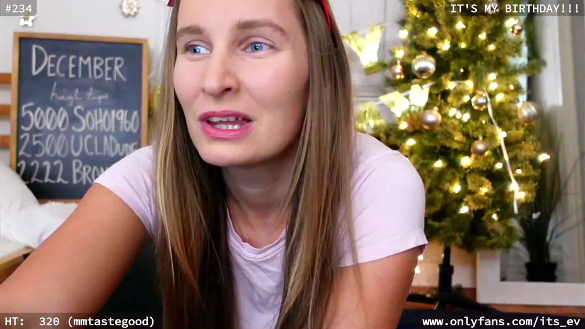 Gallery image thumbnail from hi_ella's myfreecams stream on, 12/28/2023, 01:30 image 3 of 20