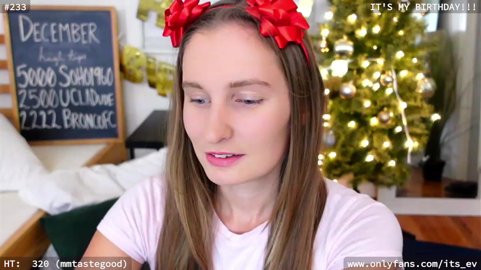 Gallery image thumbnail from hi_ella's myfreecams stream on, 12/28/2023, 01:30 image 4 of 20