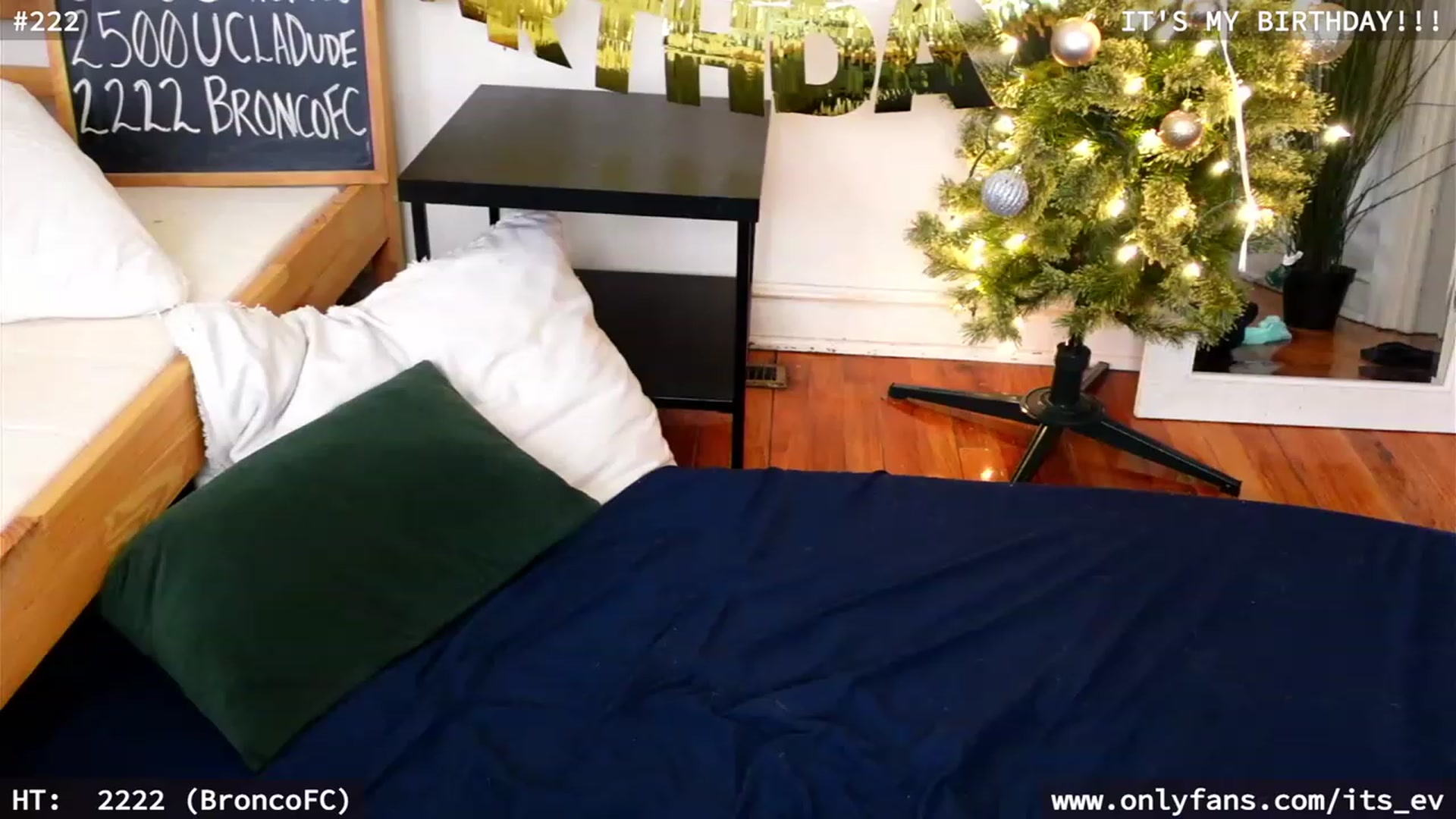 Gallery image thumbnail from hi_ella's myfreecams stream on, 12/28/2023, 03:27 image 1 of 20