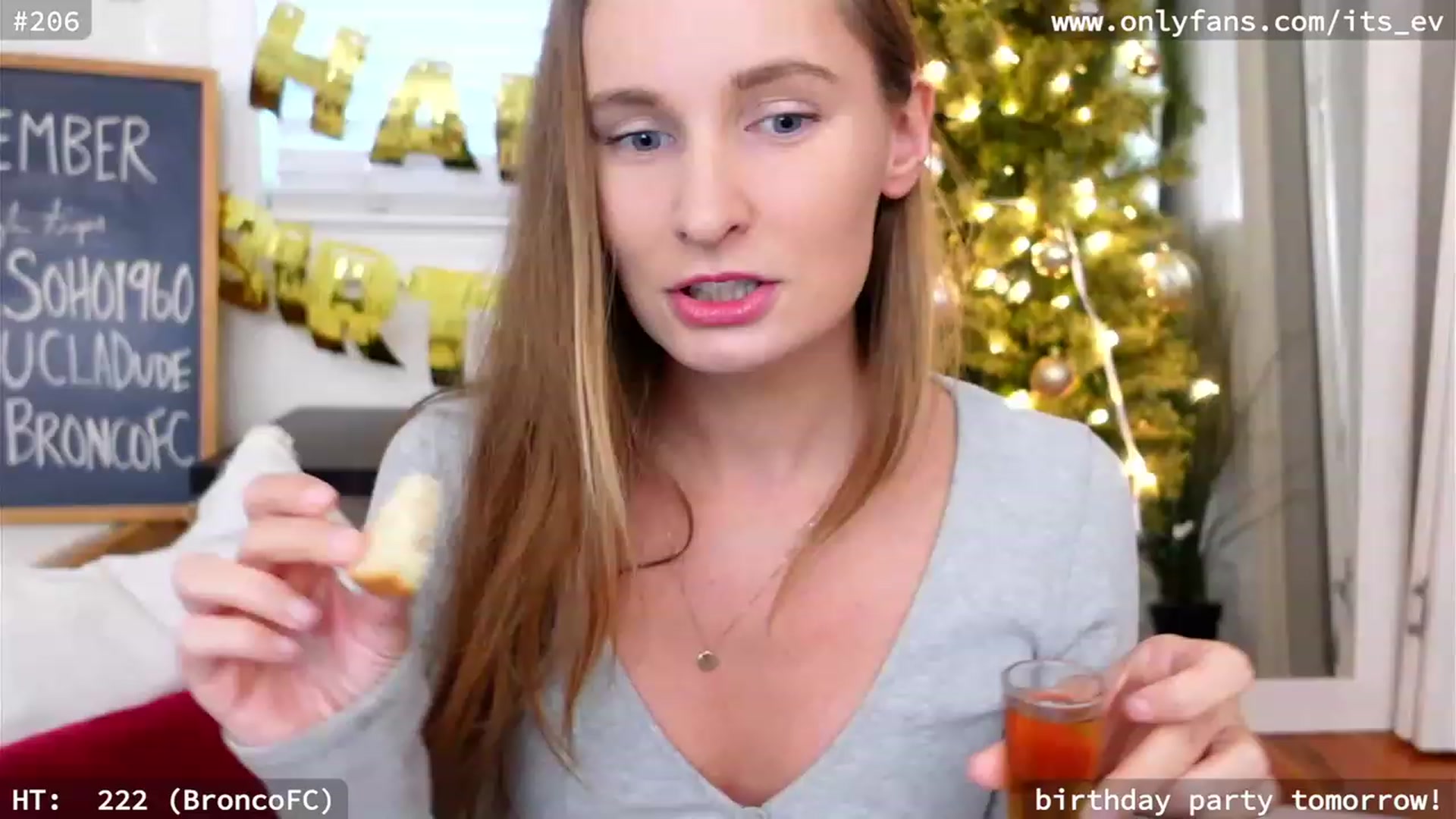 Gallery image thumbnail from hi_ella's myfreecams stream on, 12/29/2023, 19:56 image 10 of 20