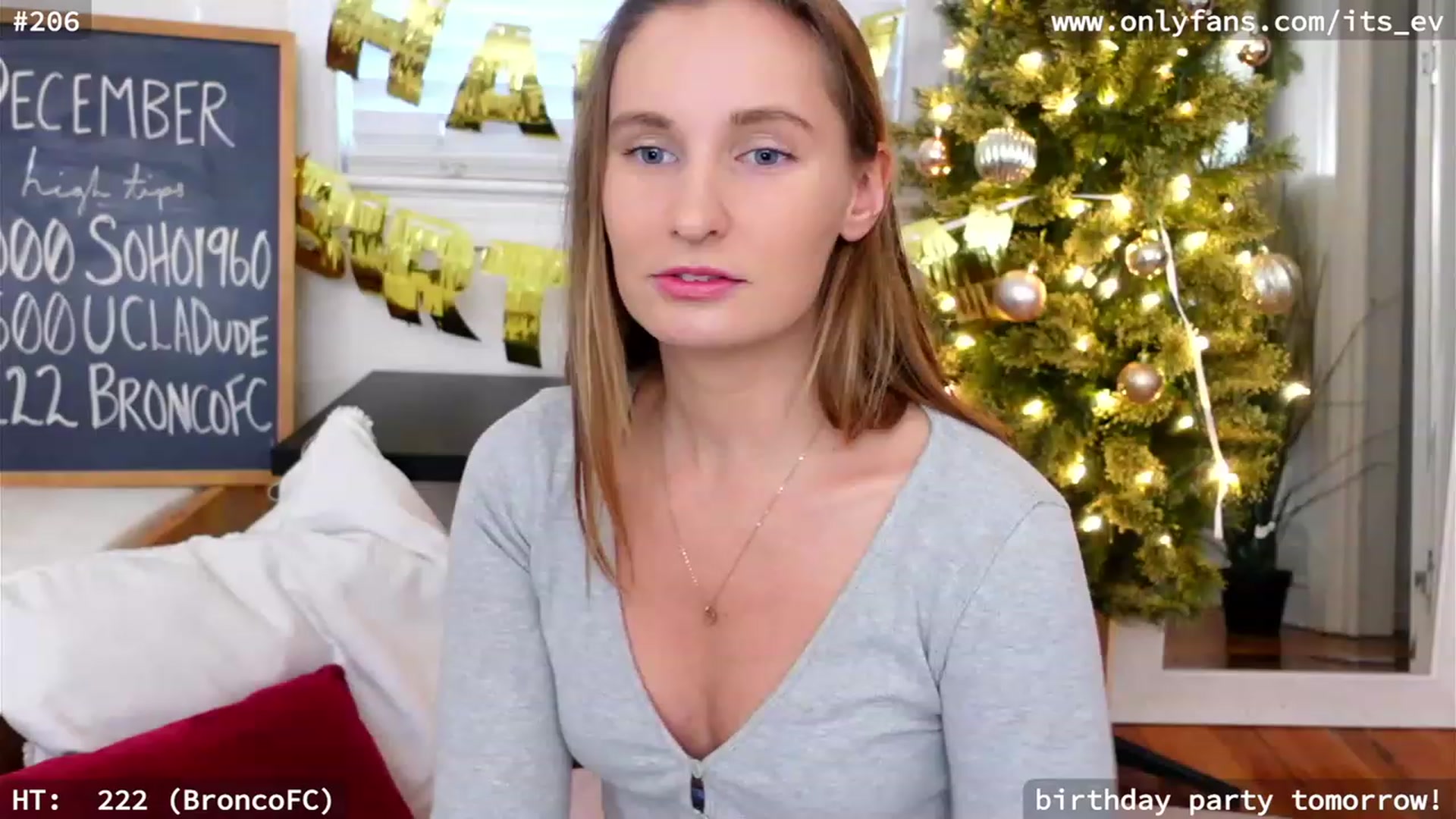 Gallery image thumbnail from hi_ella's myfreecams stream on, 12/29/2023, 19:56 image 5 of 20