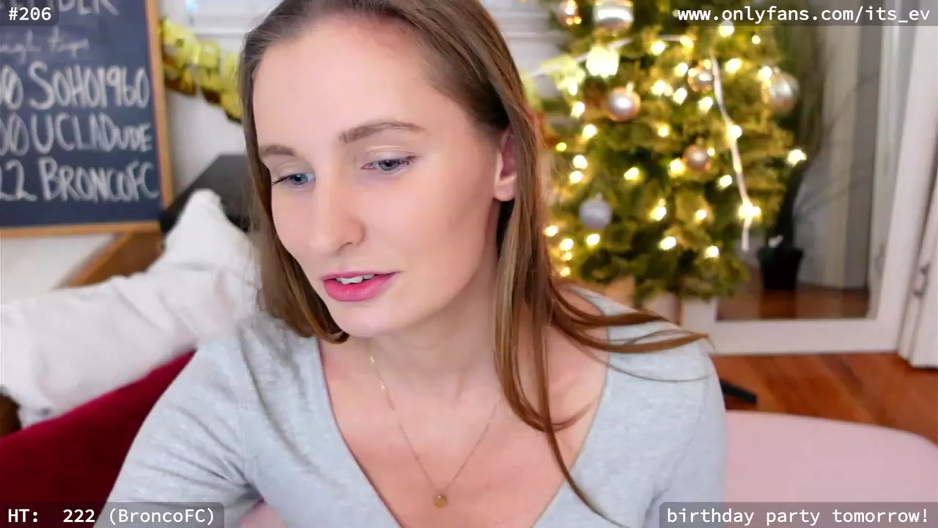 Gallery image thumbnail from hi_ella's myfreecams stream on, 12/29/2023, 19:56 image 11 of 20