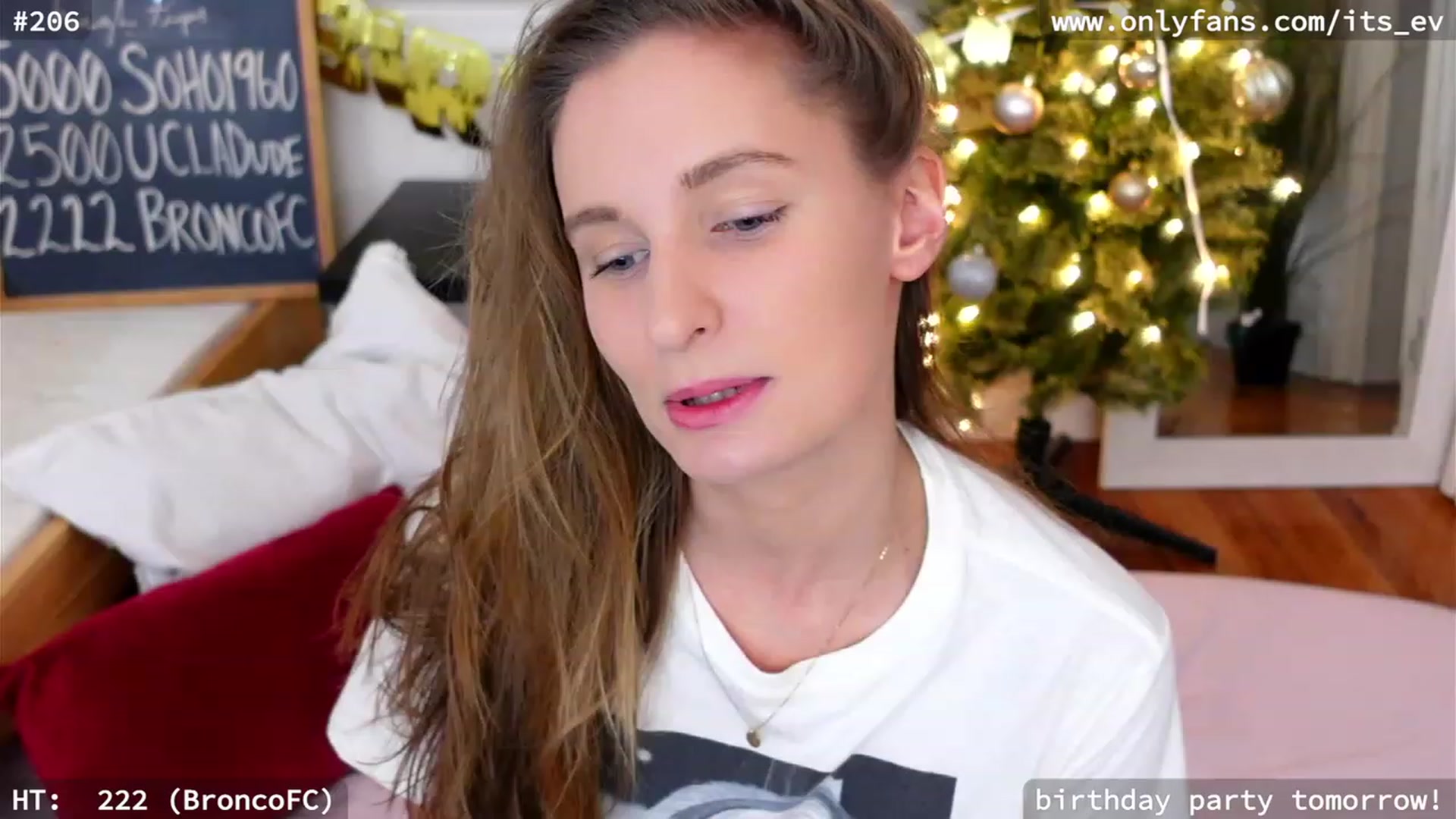 Gallery image thumbnail from hi_ella's myfreecams stream on, 12/29/2023, 19:56 image 14 of 20