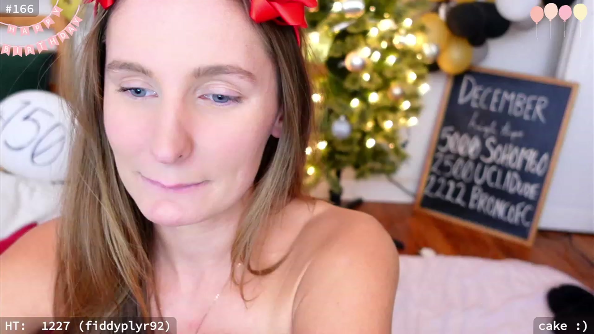 Gallery image thumbnail from hi_ella's myfreecams stream on, 12/31/2023, 03:42 image 11 of 20
