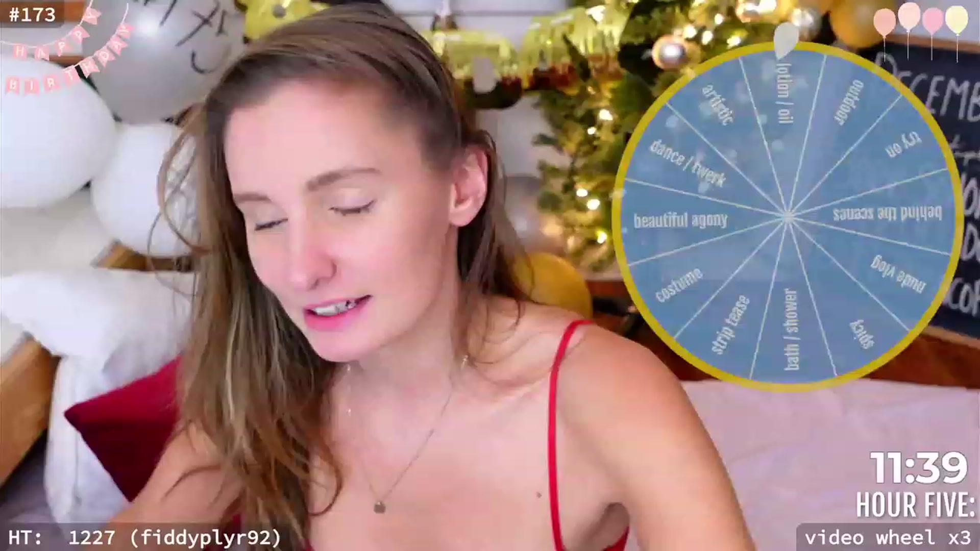 Gallery image thumbnail from hi_ella's myfreecams stream on, 12/31/2023, 03:42 image 3 of 20
