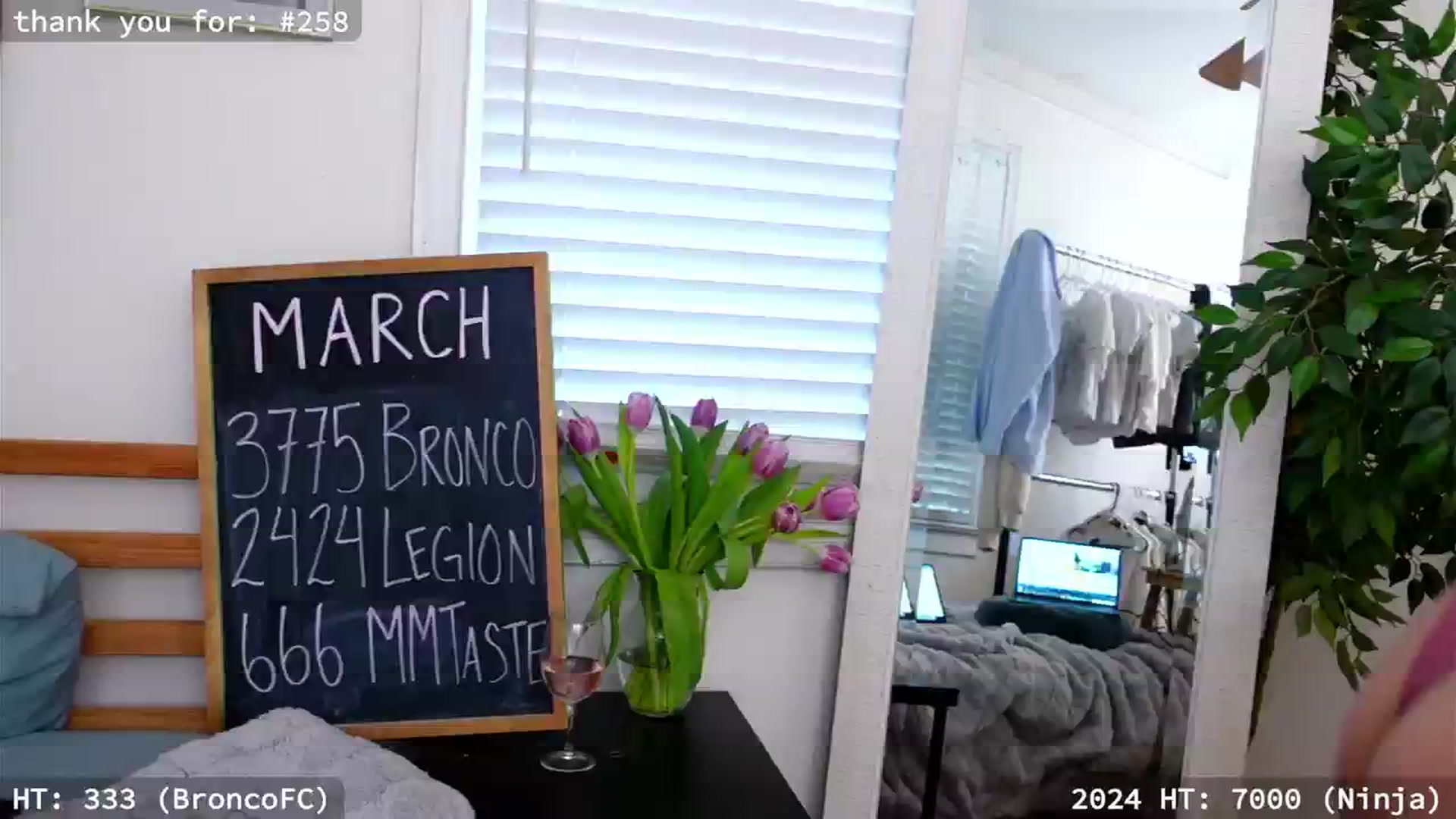 Gallery image thumbnail from hi_ella's myfreecams stream on, 03/10/2024, 21:15 image 13 of 20