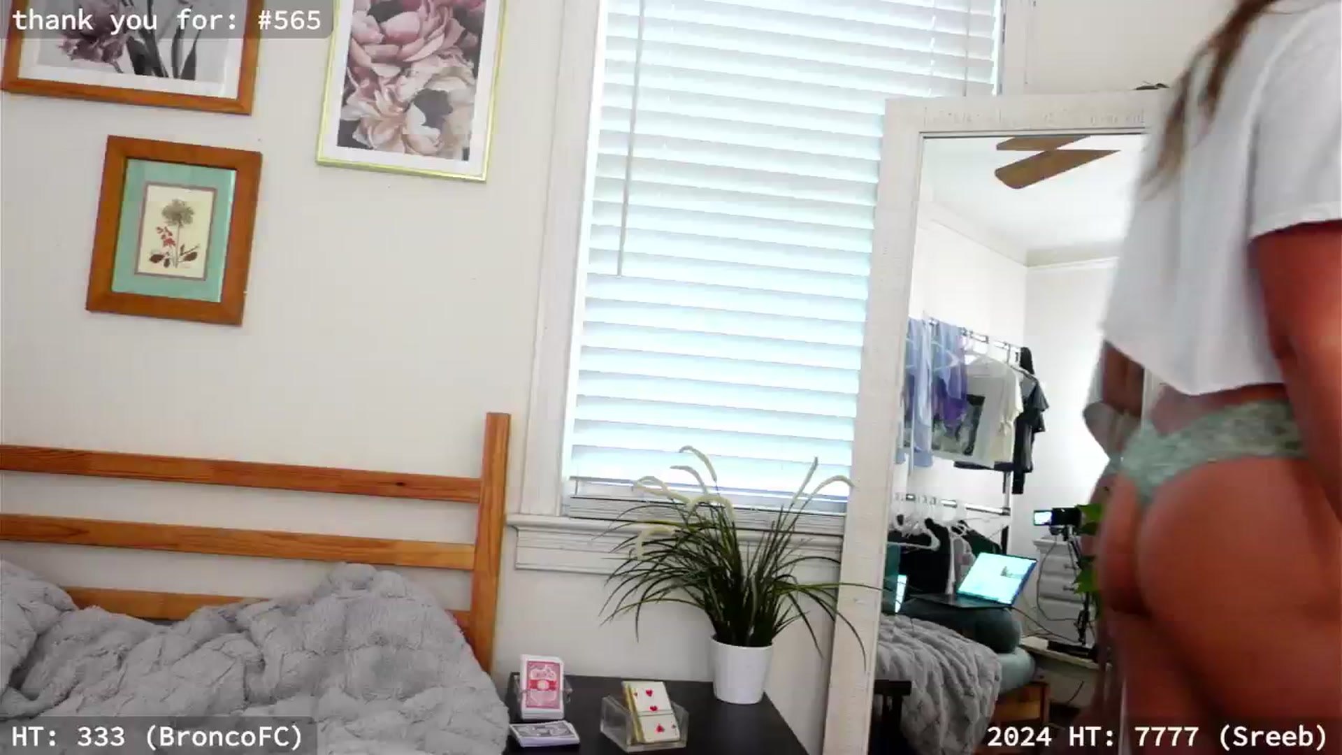Gallery image thumbnail from hi_ella's myfreecams stream on, 04/20/2024, 22:31 image 2 of 20