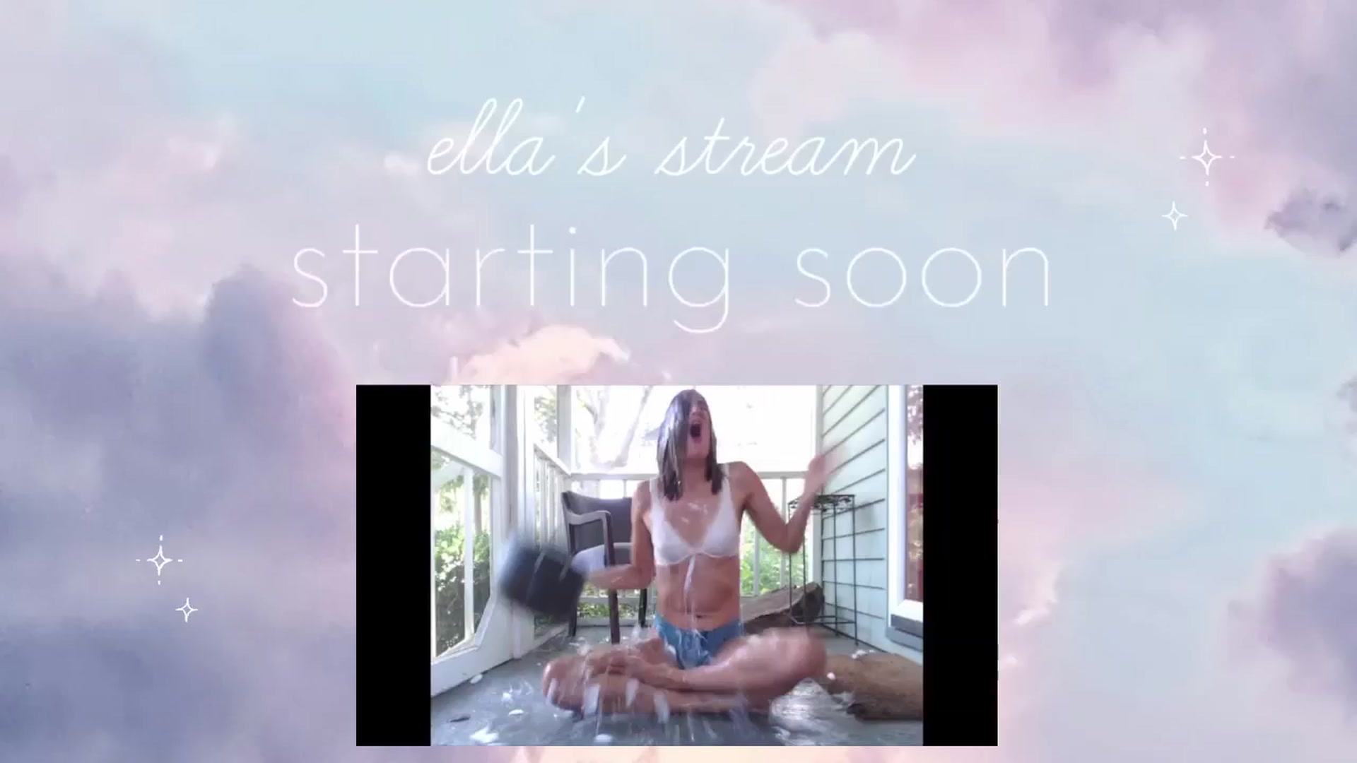 Gallery image thumbnail from hi_ella's myfreecams stream on, 05/28/2024, 01:31 image 1 of 20