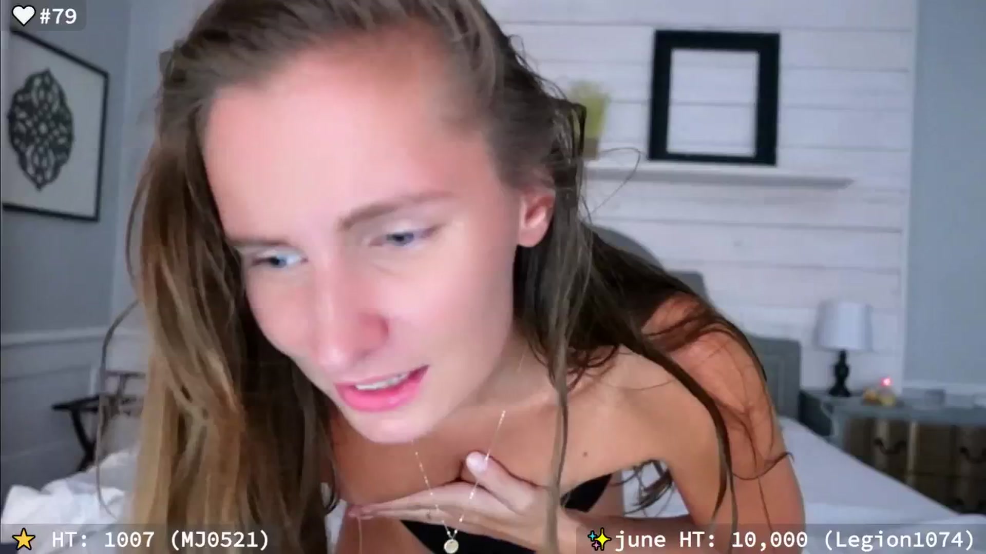Gallery image thumbnail from hi_ella's myfreecams stream on, 06/16/2024, 02:18 image 6 of 20