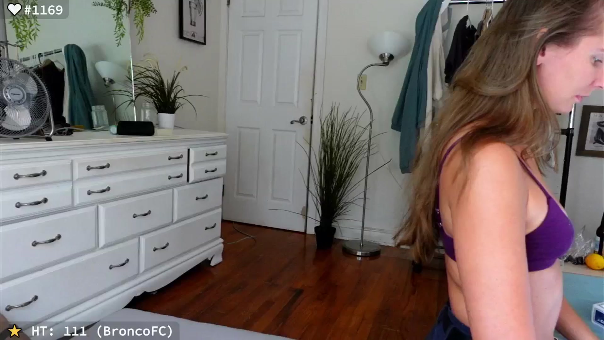 Gallery image thumbnail from hi_ella's myfreecams stream on, 09/13/2024, 20:27 image 12 of 20