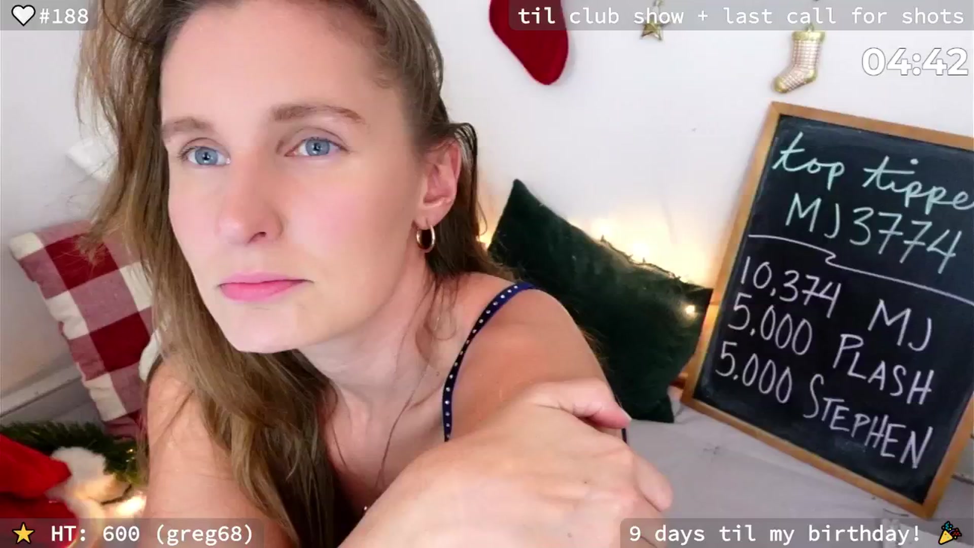 Gallery image thumbnail from hi_ella's myfreecams stream on, 12/19/2024, 03:10 image 19 of 20
