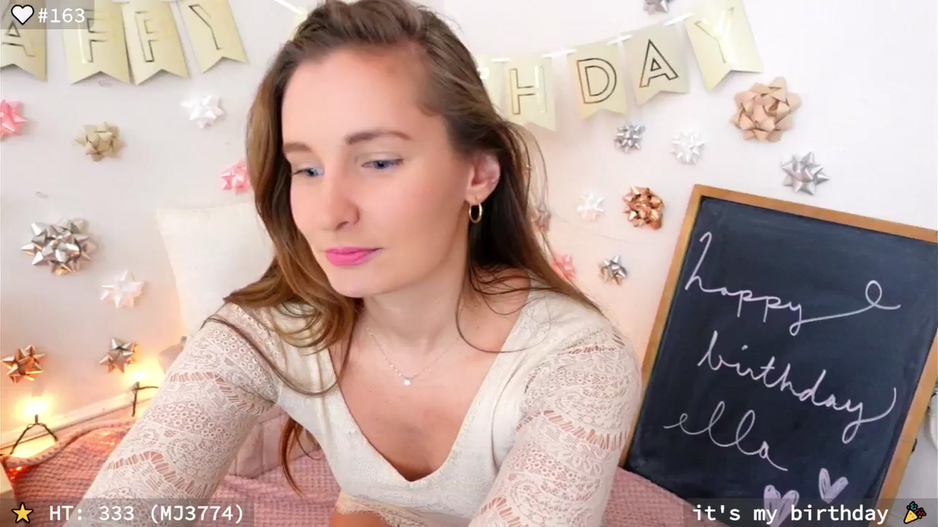Gallery image thumbnail from hi_ella's myfreecams stream on, 12/28/2024, 22:32 image 18 of 20