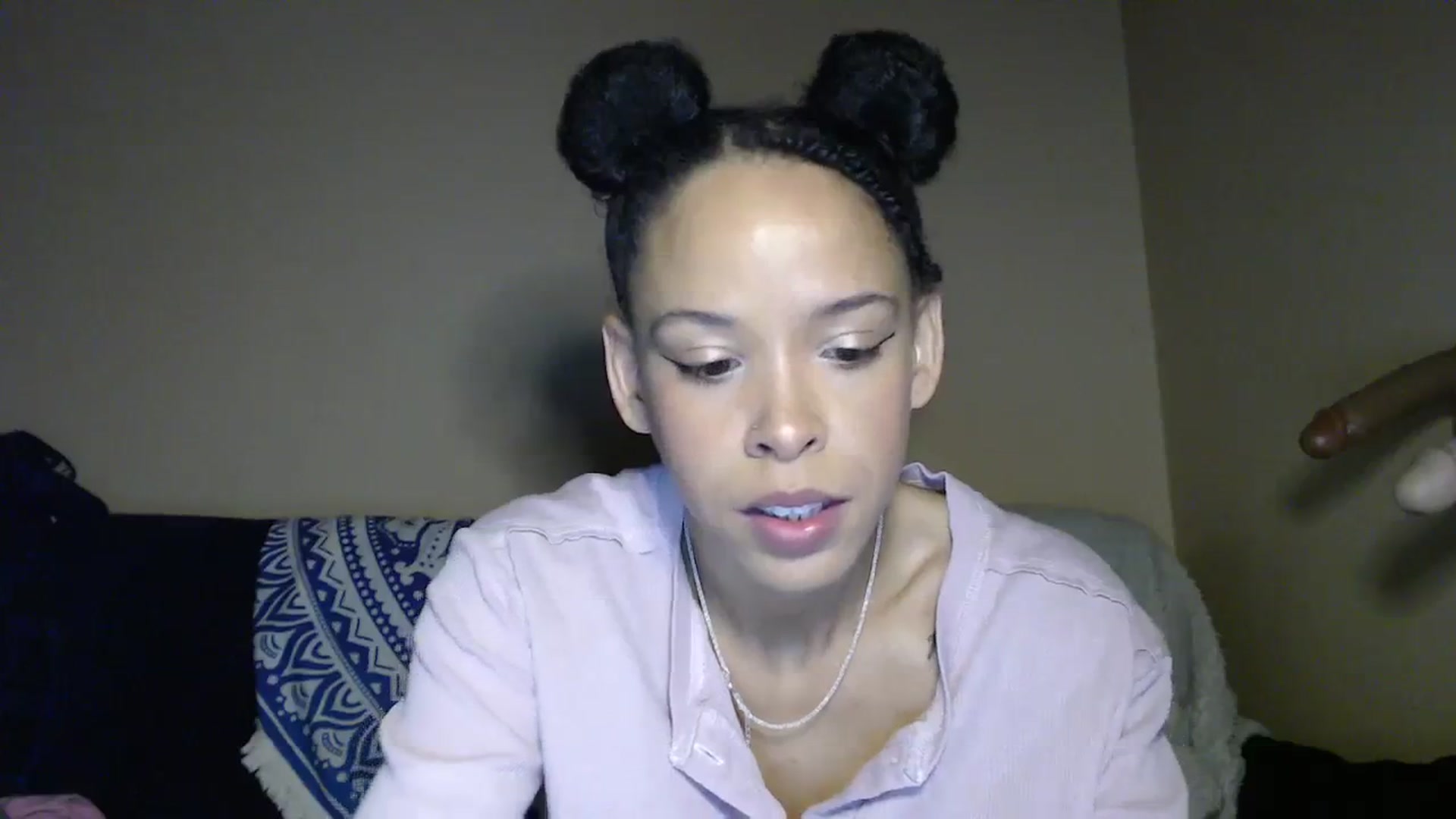 Gallery image thumbnail from hi_its_smiley's myfreecams stream on, 11/21/2023, 14:16 image 20 of 20