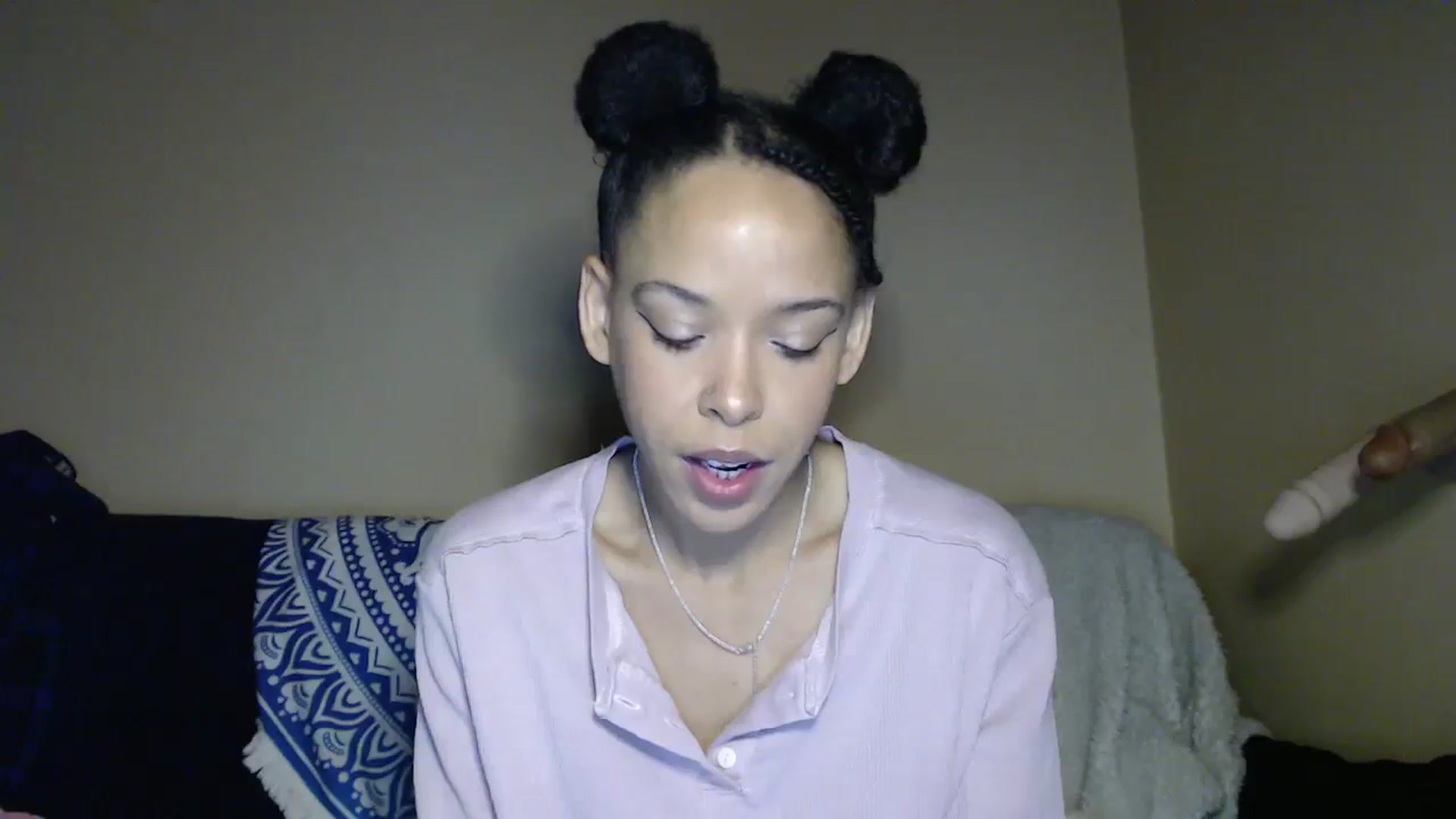 Gallery image thumbnail from hi_its_smiley's myfreecams stream on, 11/21/2023, 14:16 image 6 of 20