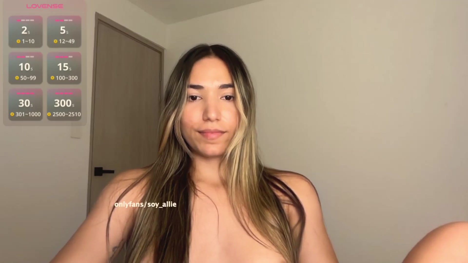 Gallery image thumbnail from hiallie_'s myfreecams stream on, 03/26/2026, 14:41 image 3 of 20